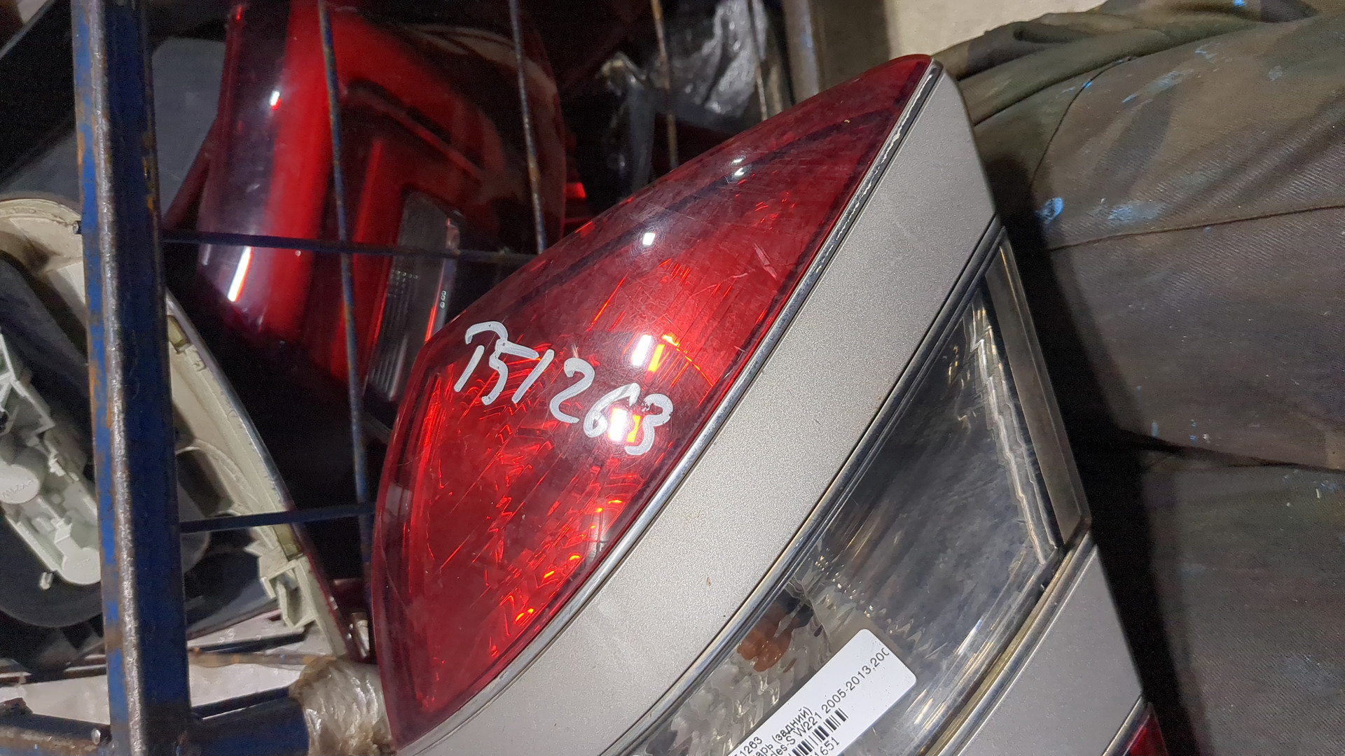 Фонарь задний правый