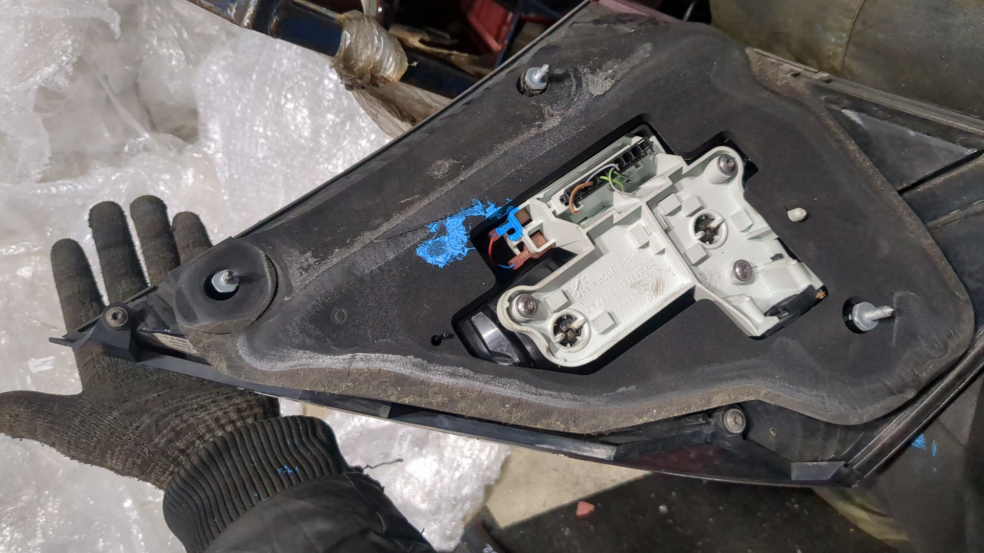 Фонарь задний правый