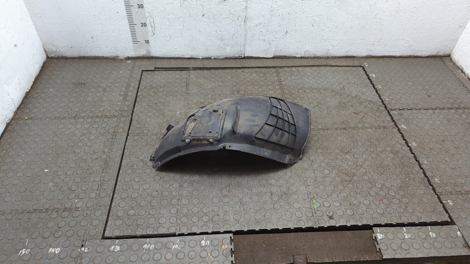 Локер передний правый