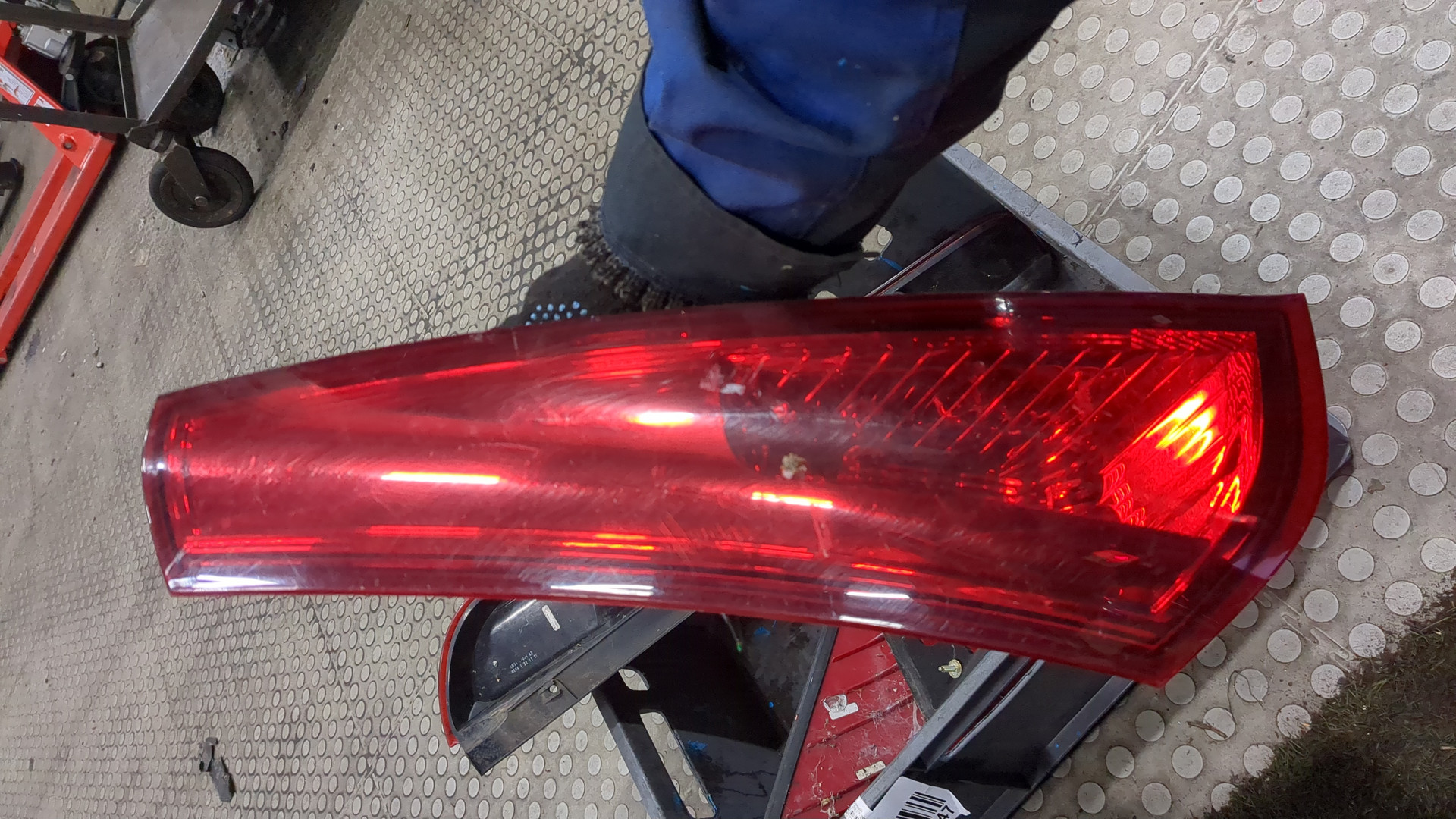 Фонарь задний левый