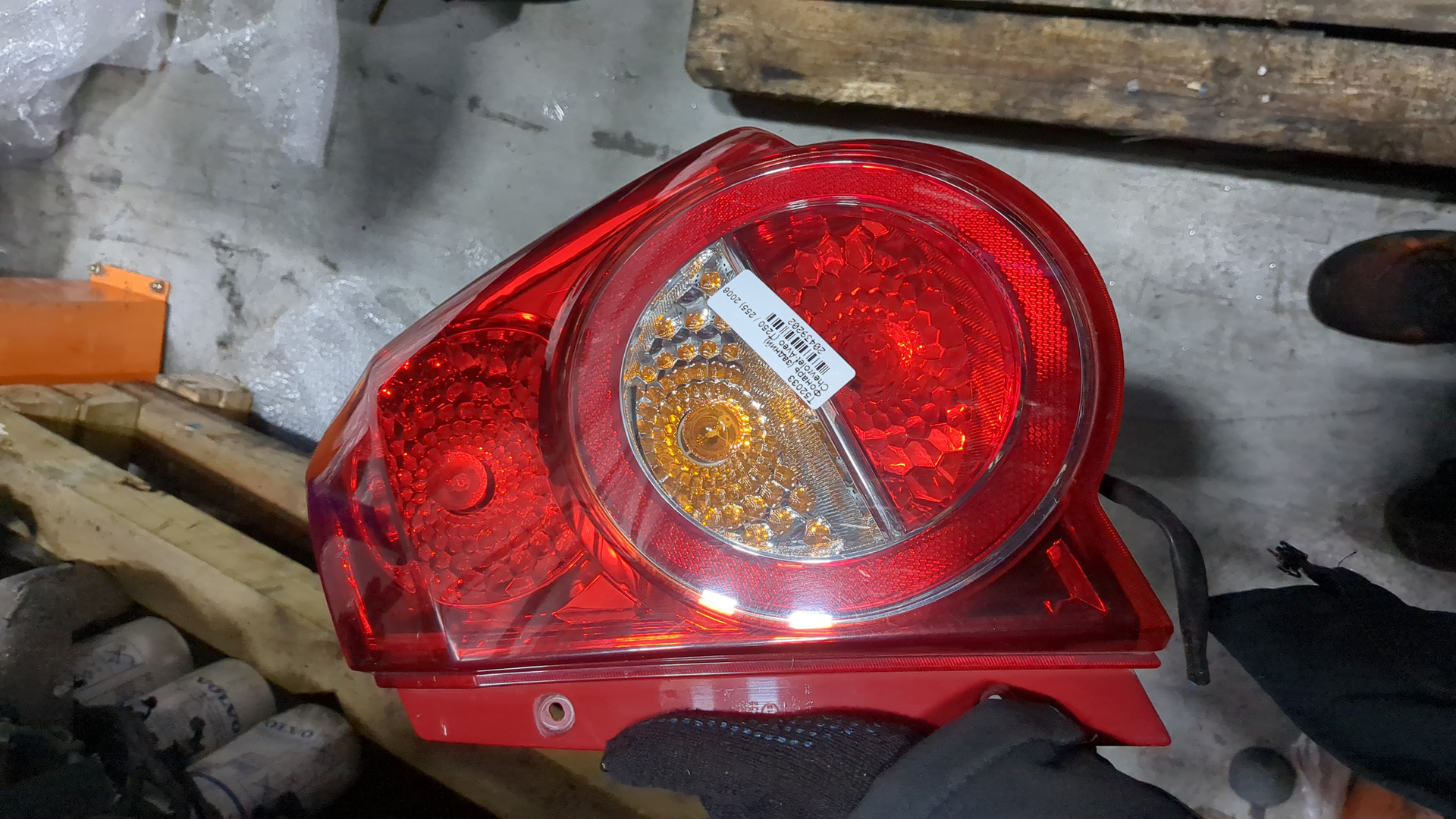 Фонарь задний правый