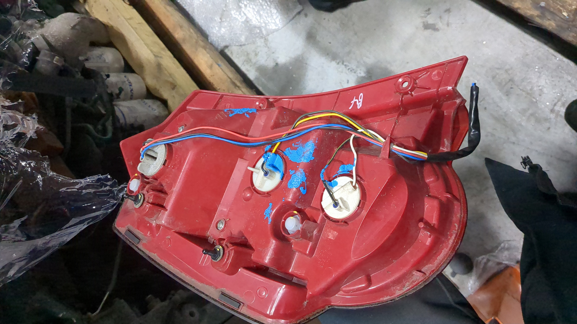 Фонарь задний правый