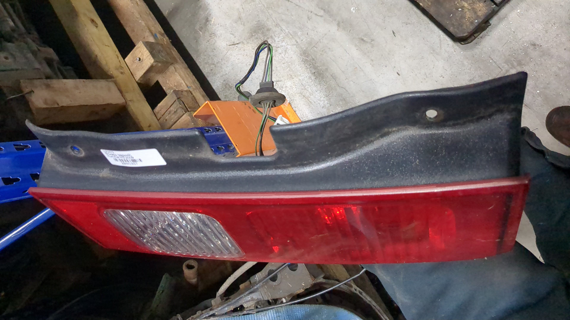 Фонарь задний правый