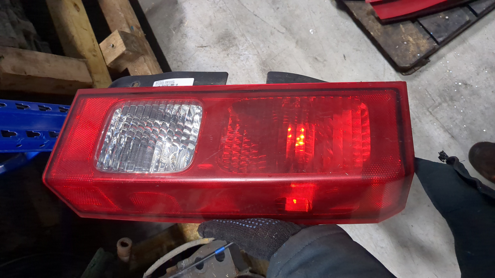 Фонарь задний правый