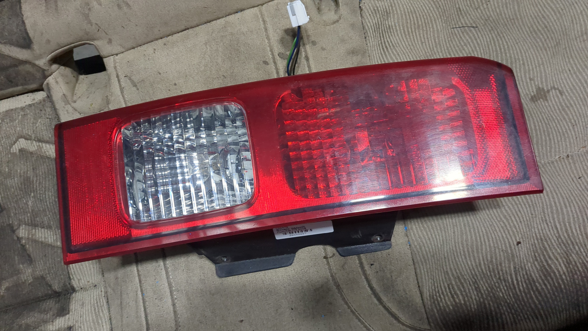 Фонарь задний левый