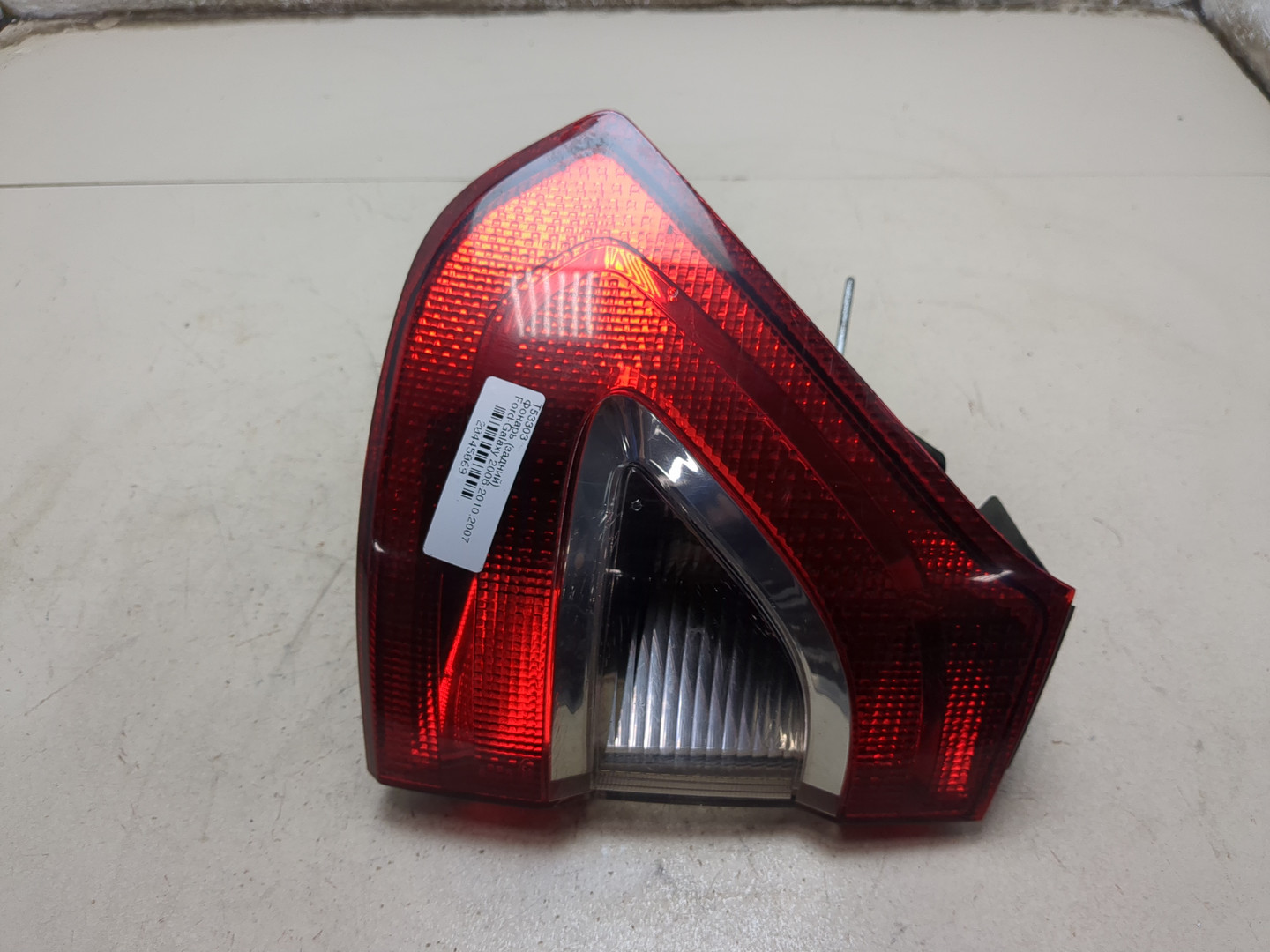 Фонарь задний левый