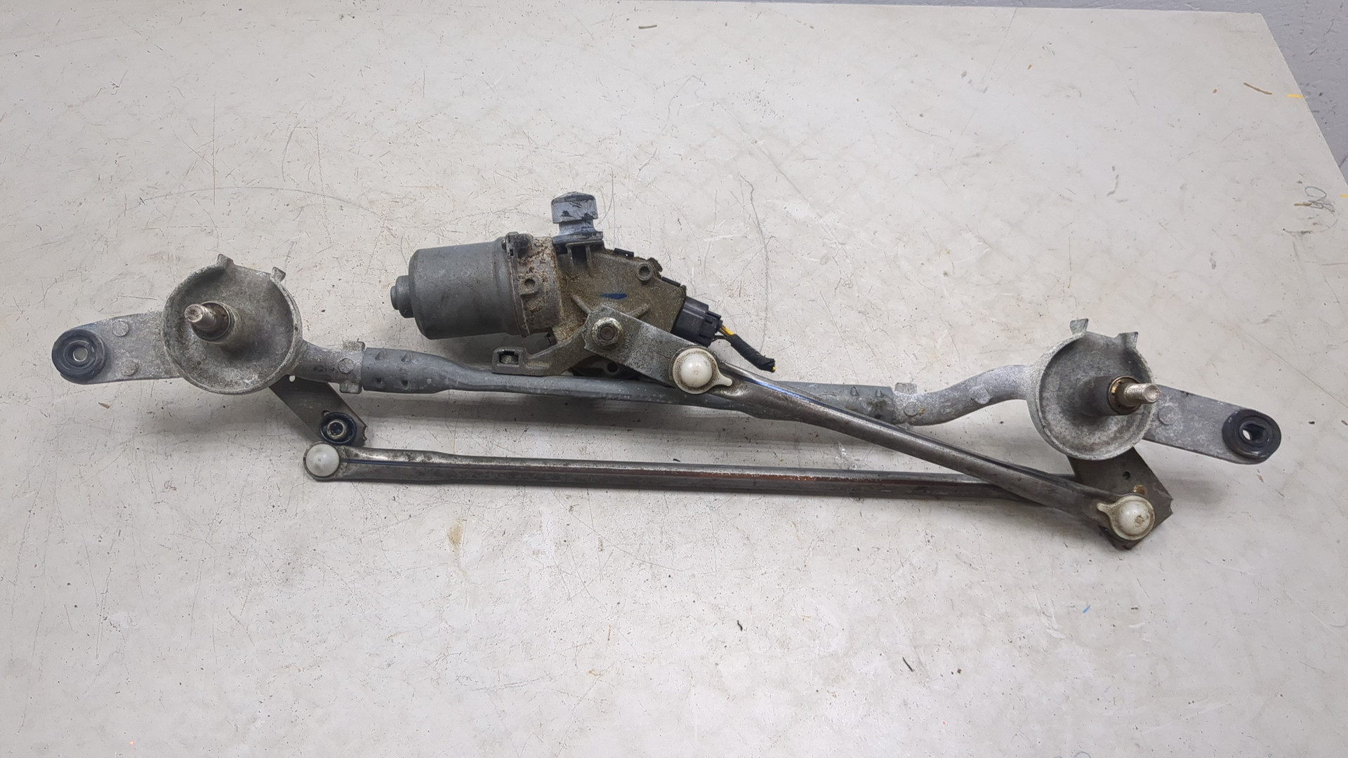 Трапеция стеклоочистителей