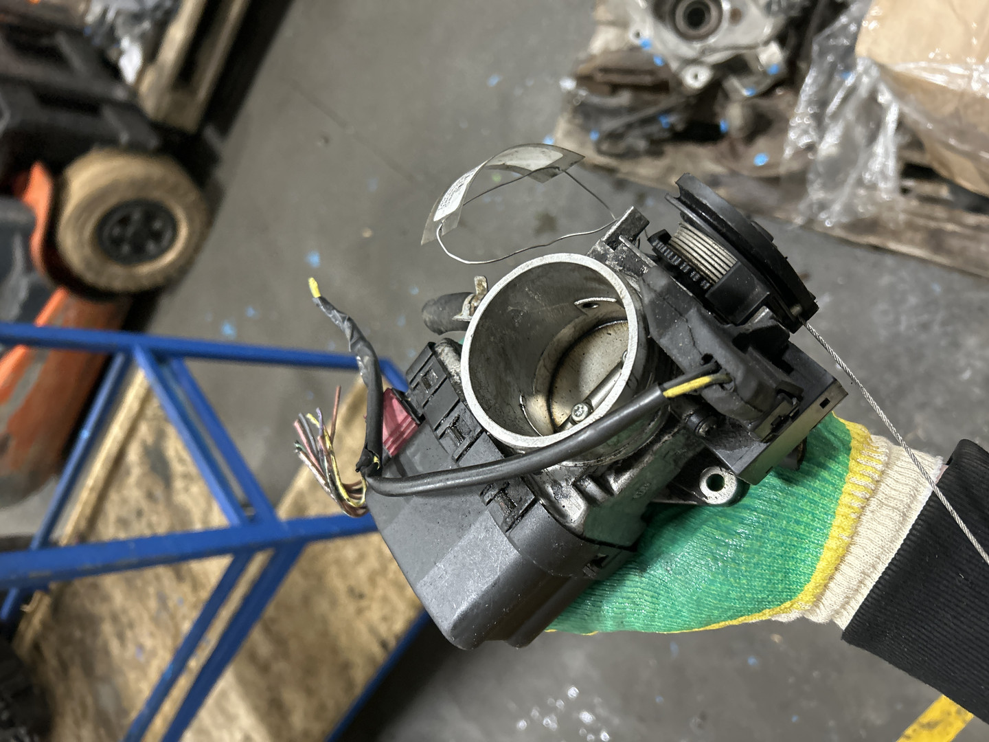 Заслонка дроссельная электрическая