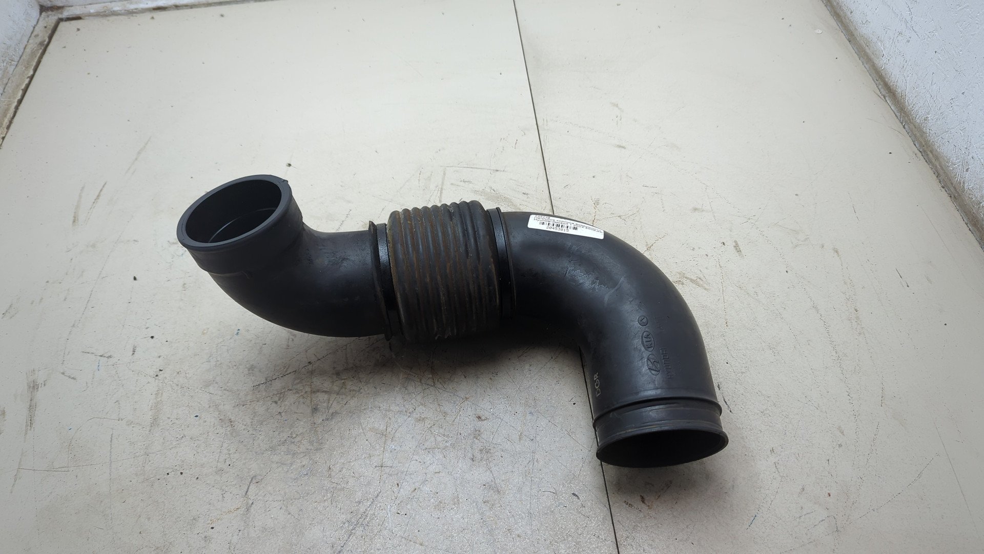 Патрубок воздушного фильтра