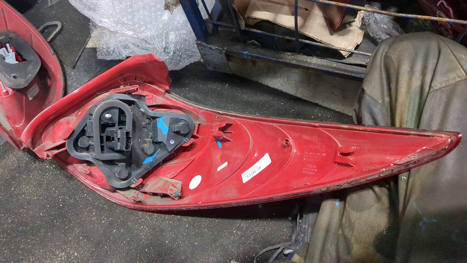 Фонарь задний левый