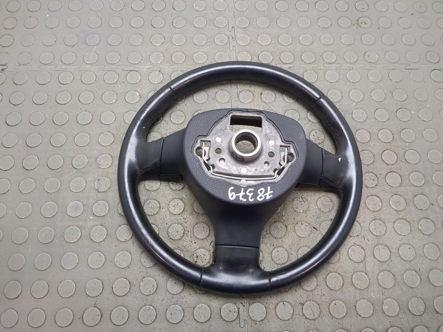 Рулевое колесо (руль)