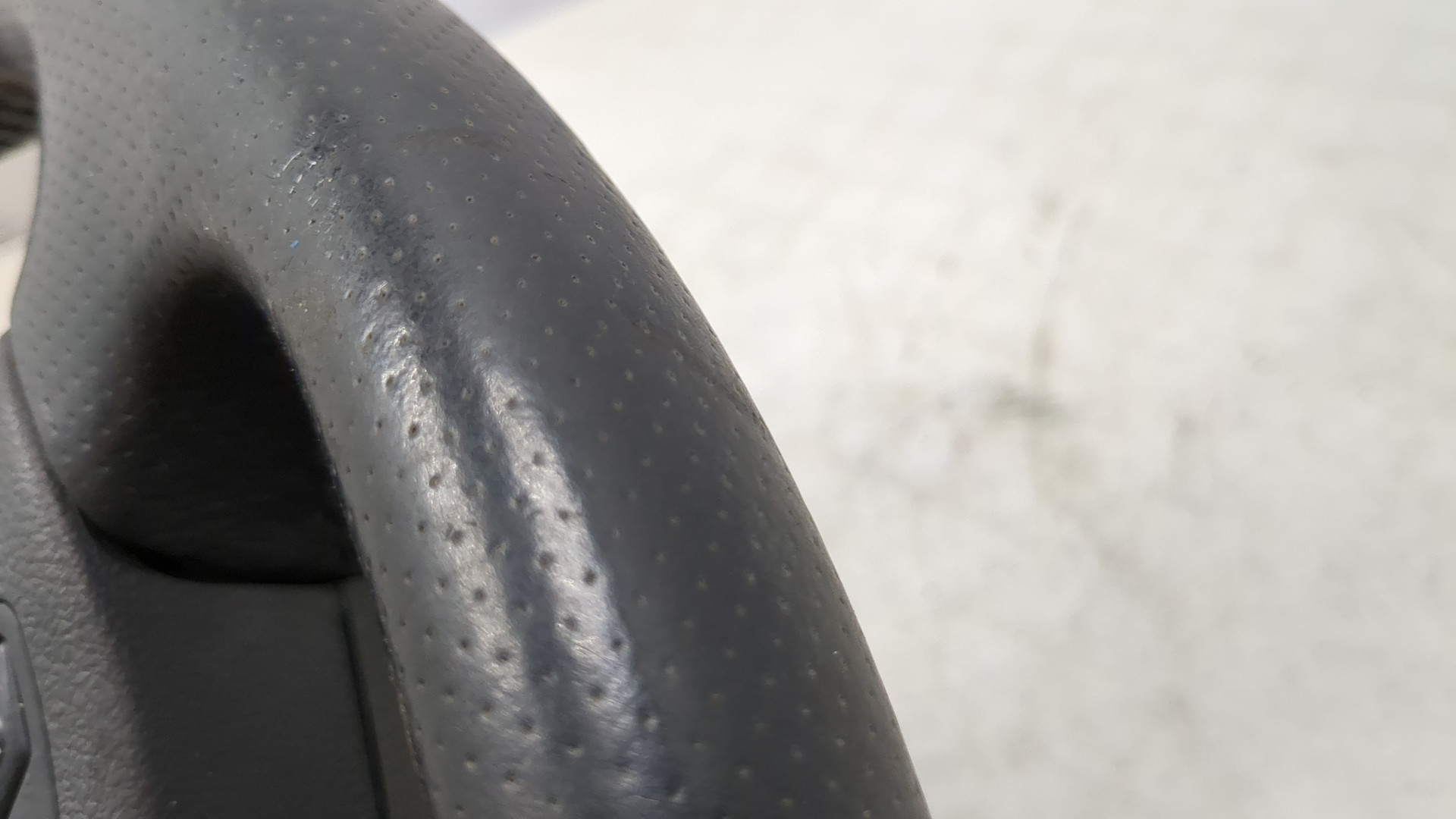 Рулевое колесо (руль)