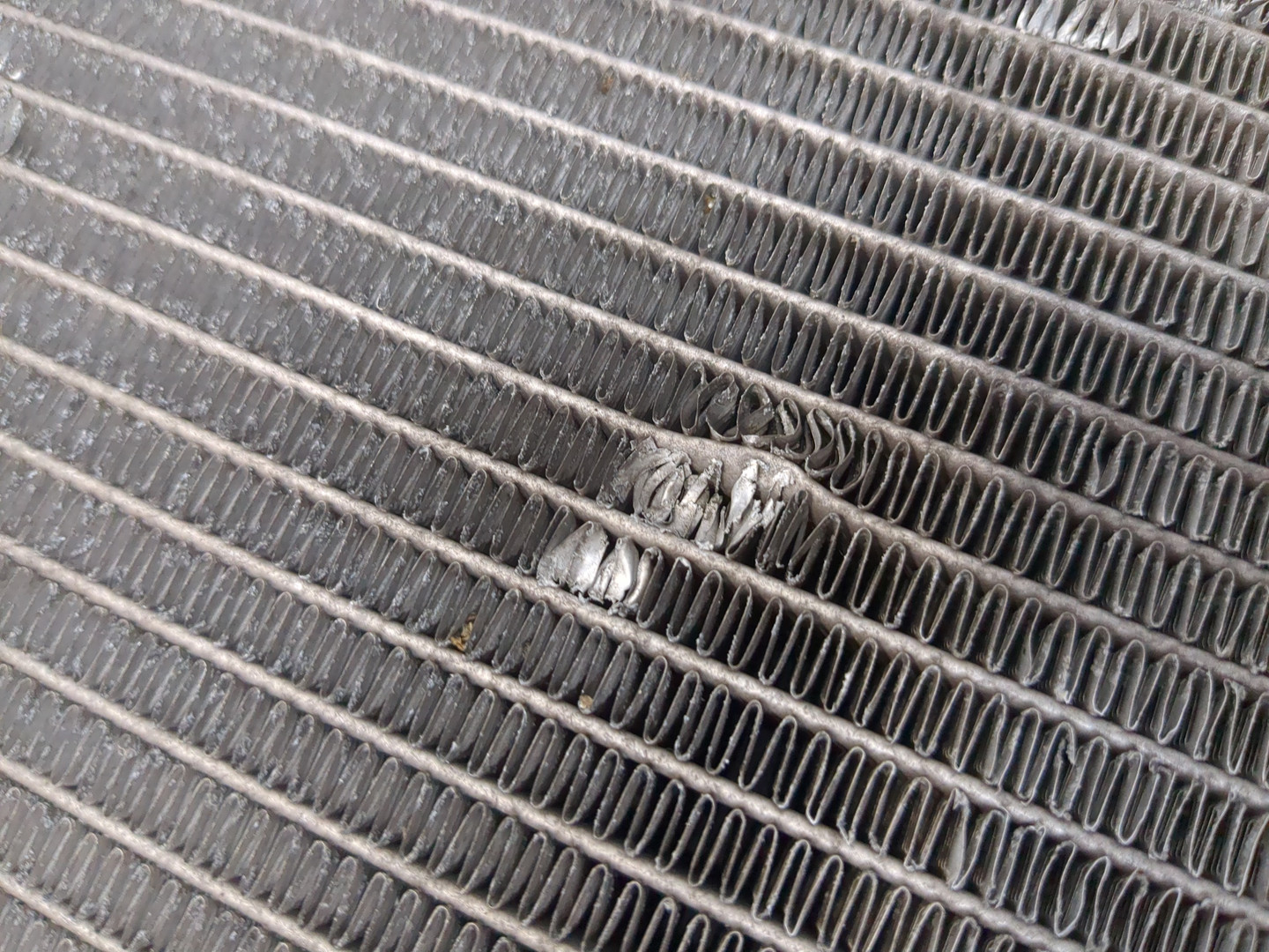 Радиатор охлаждения двигателя основной