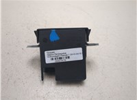1K6827505E Замок багажника Volkswagen Passat 7 2010-2015 Европа 20463478 #4