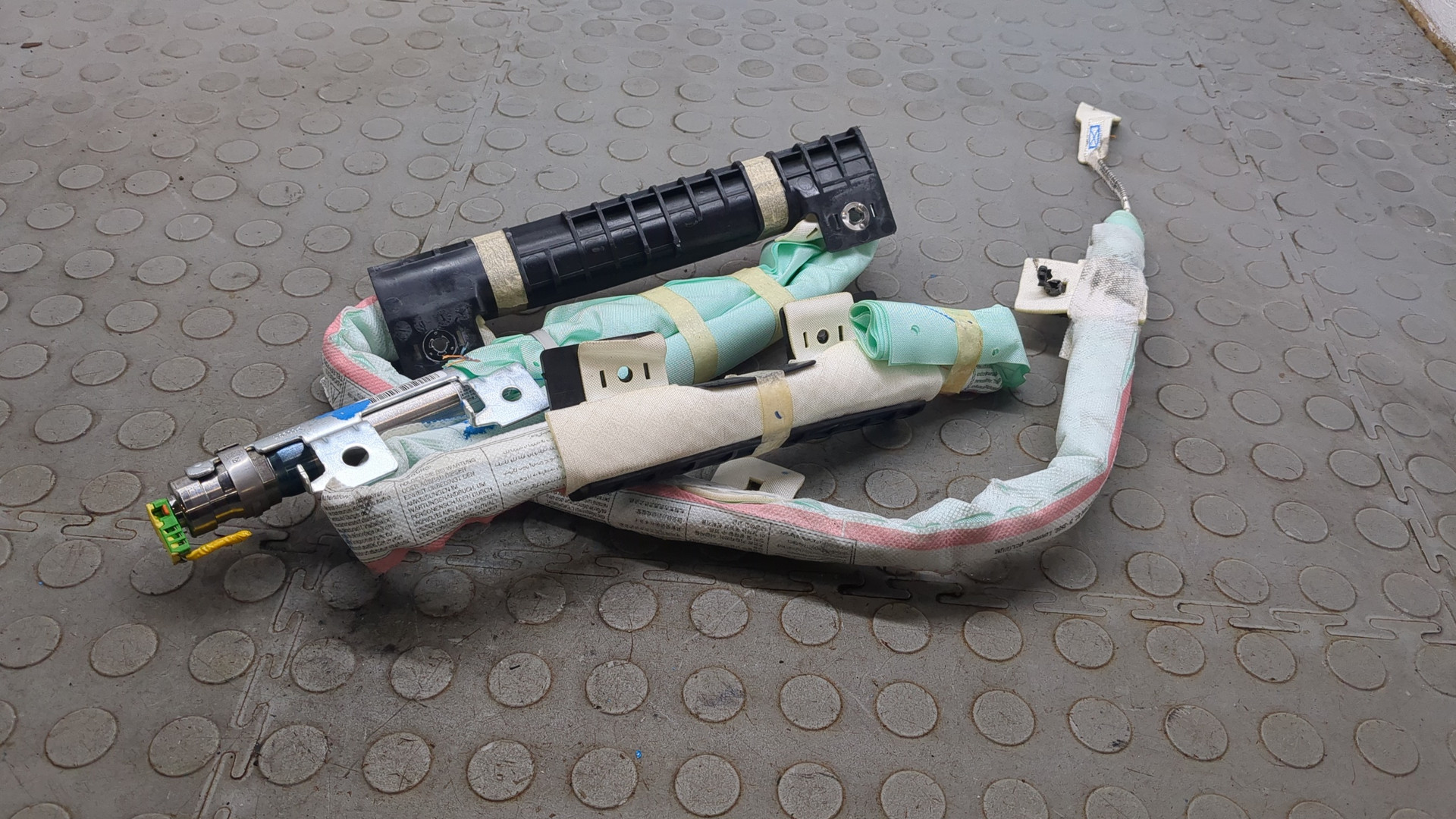 Подушка безопасности боковая (шторка)