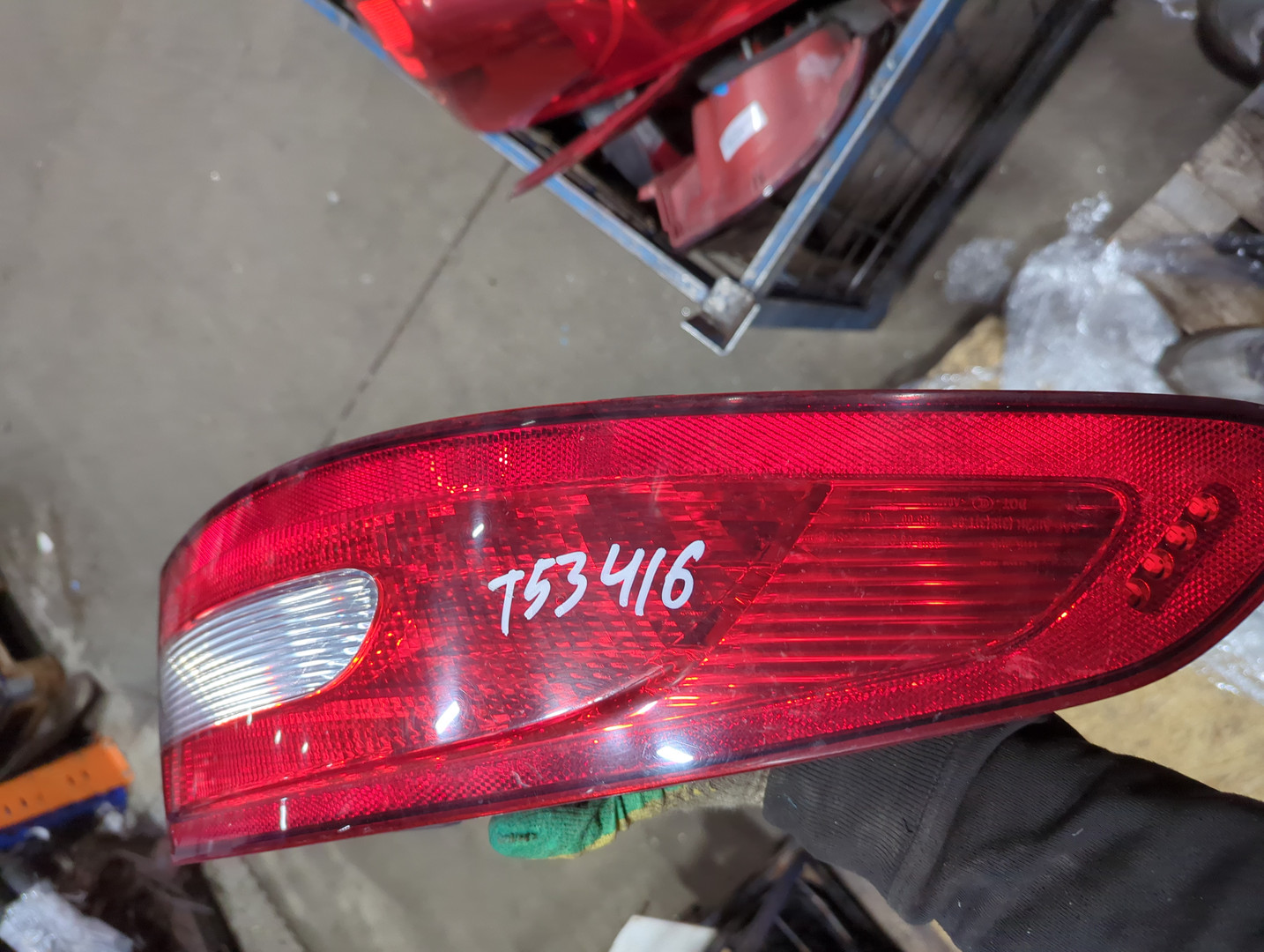 Фонарь задний левый