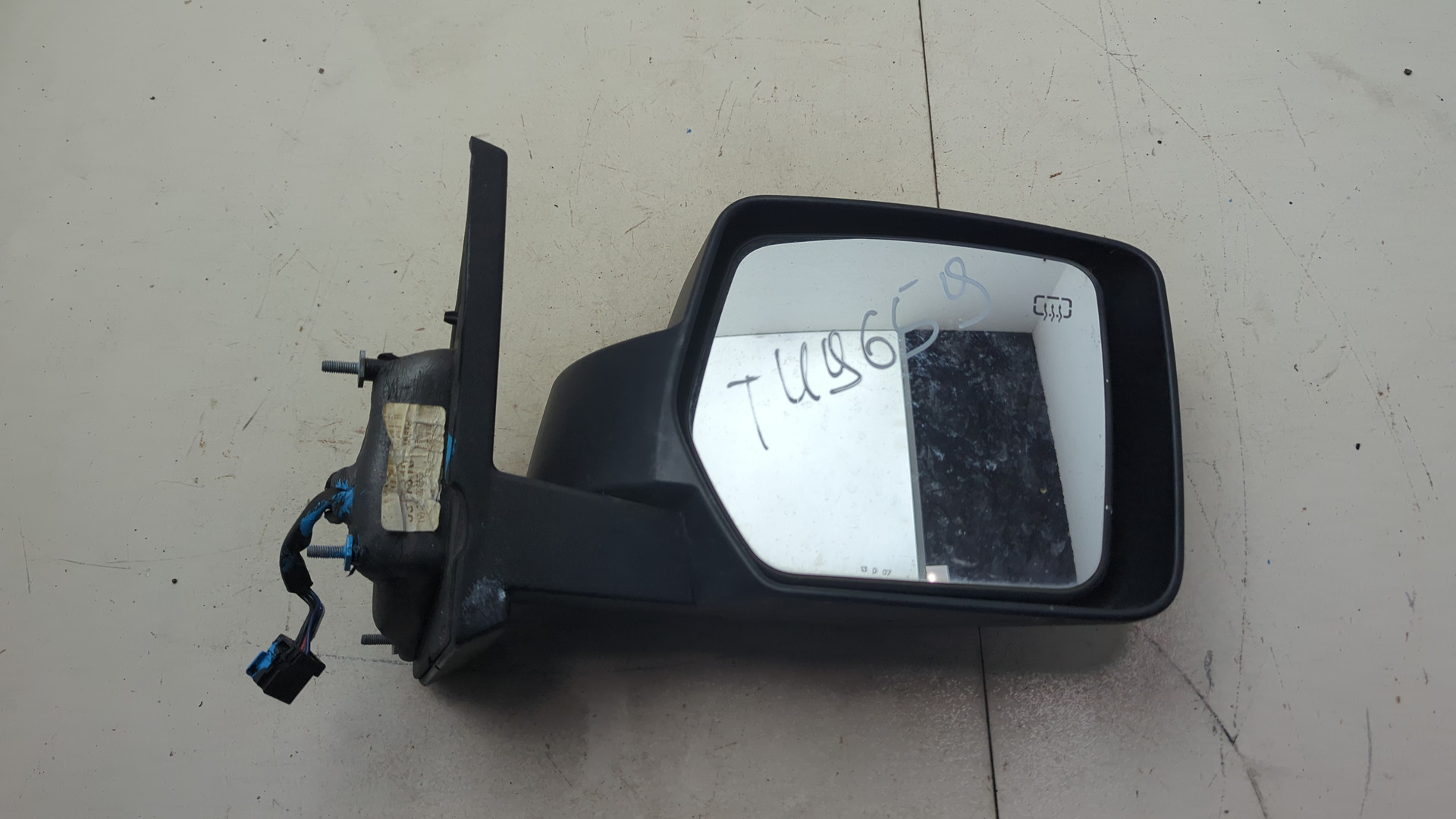 Зеркало правое электрическое