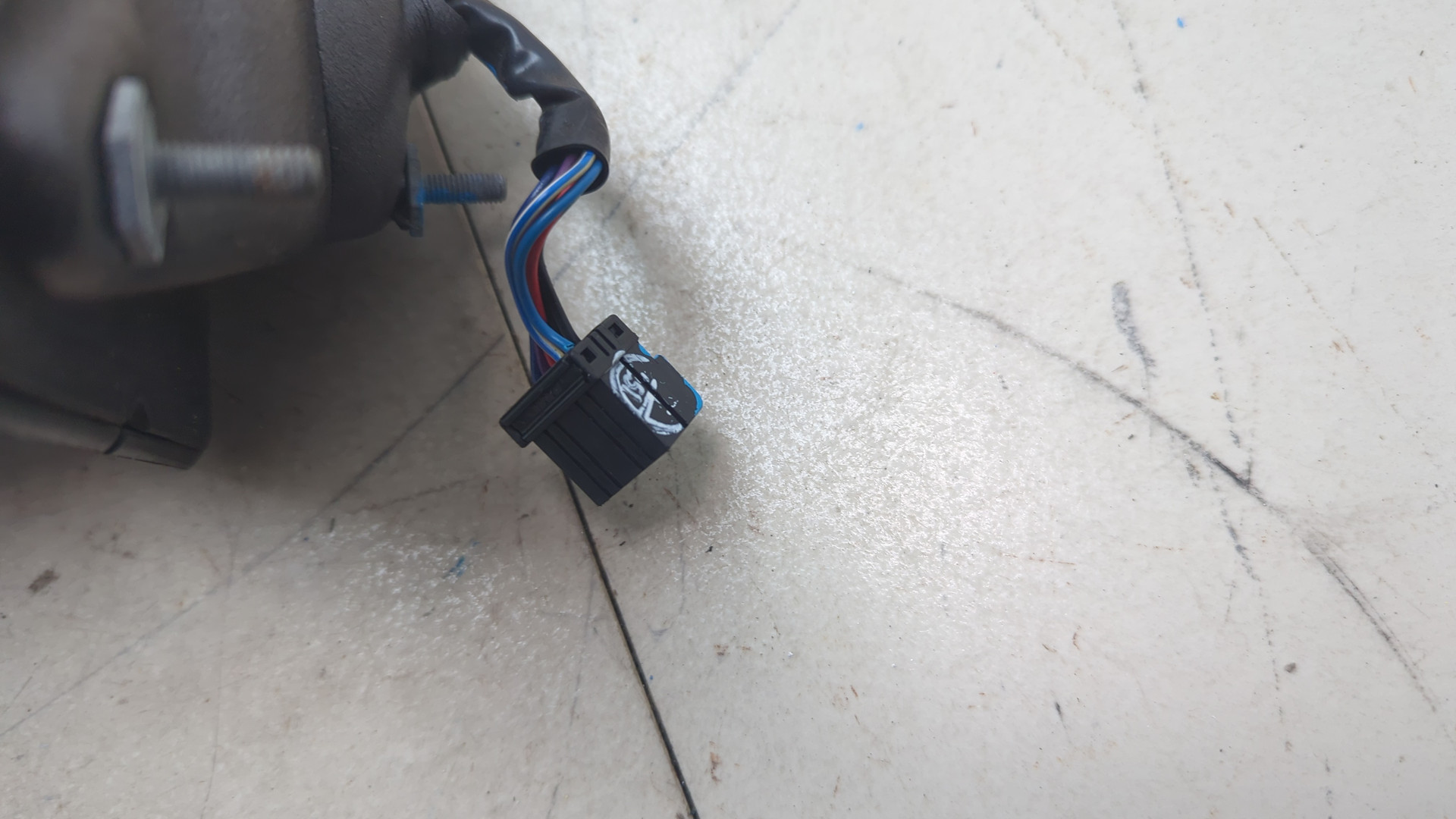 Зеркало правое электрическое