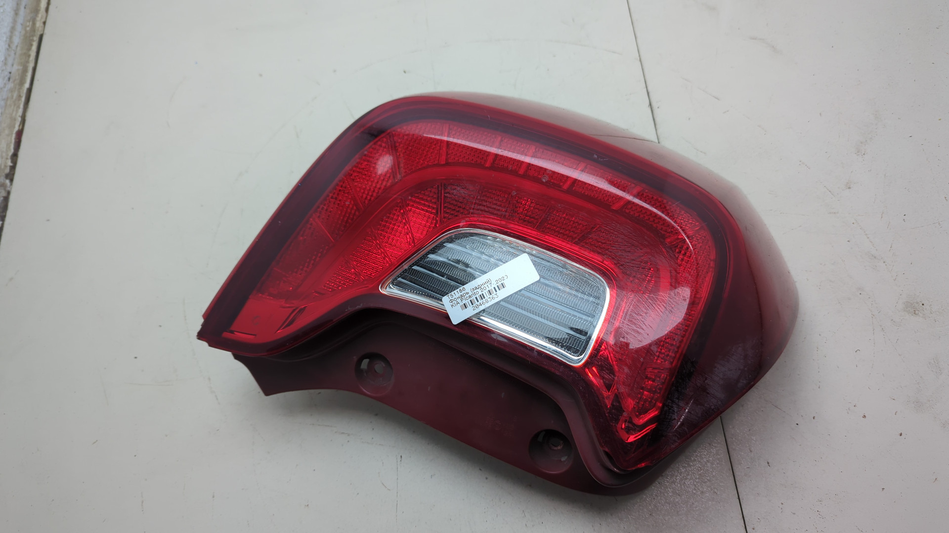 Фонарь задний левый