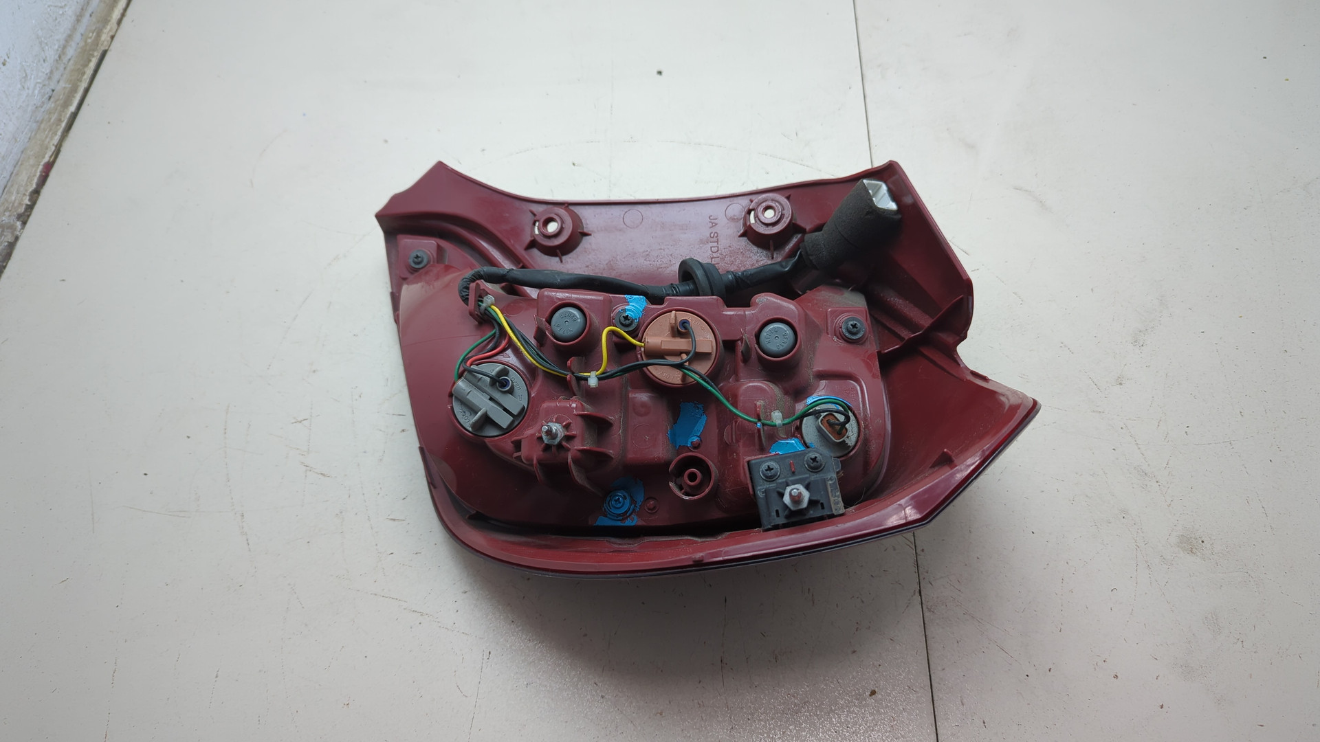 Фонарь задний левый