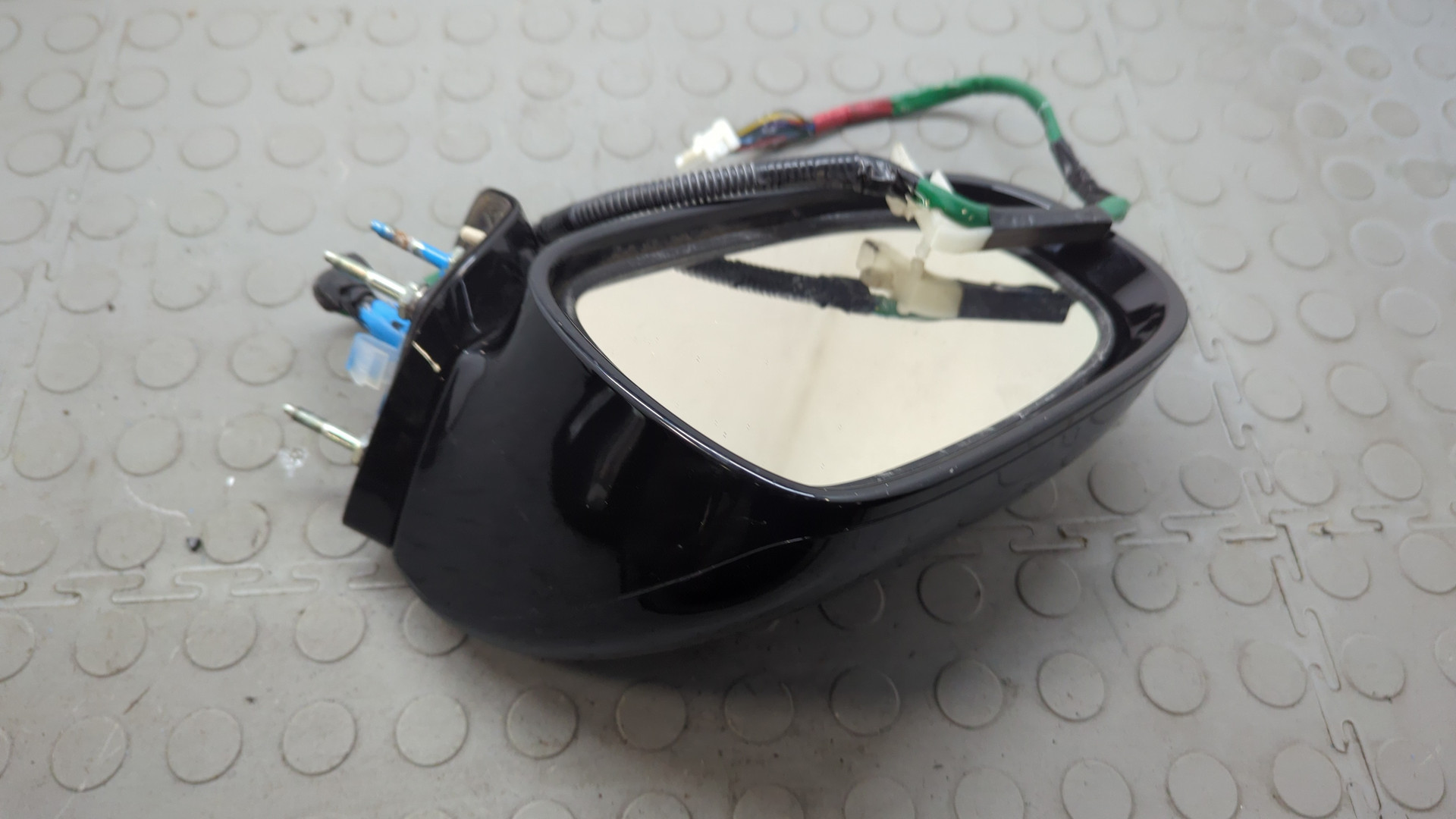 Зеркало левое электрическое