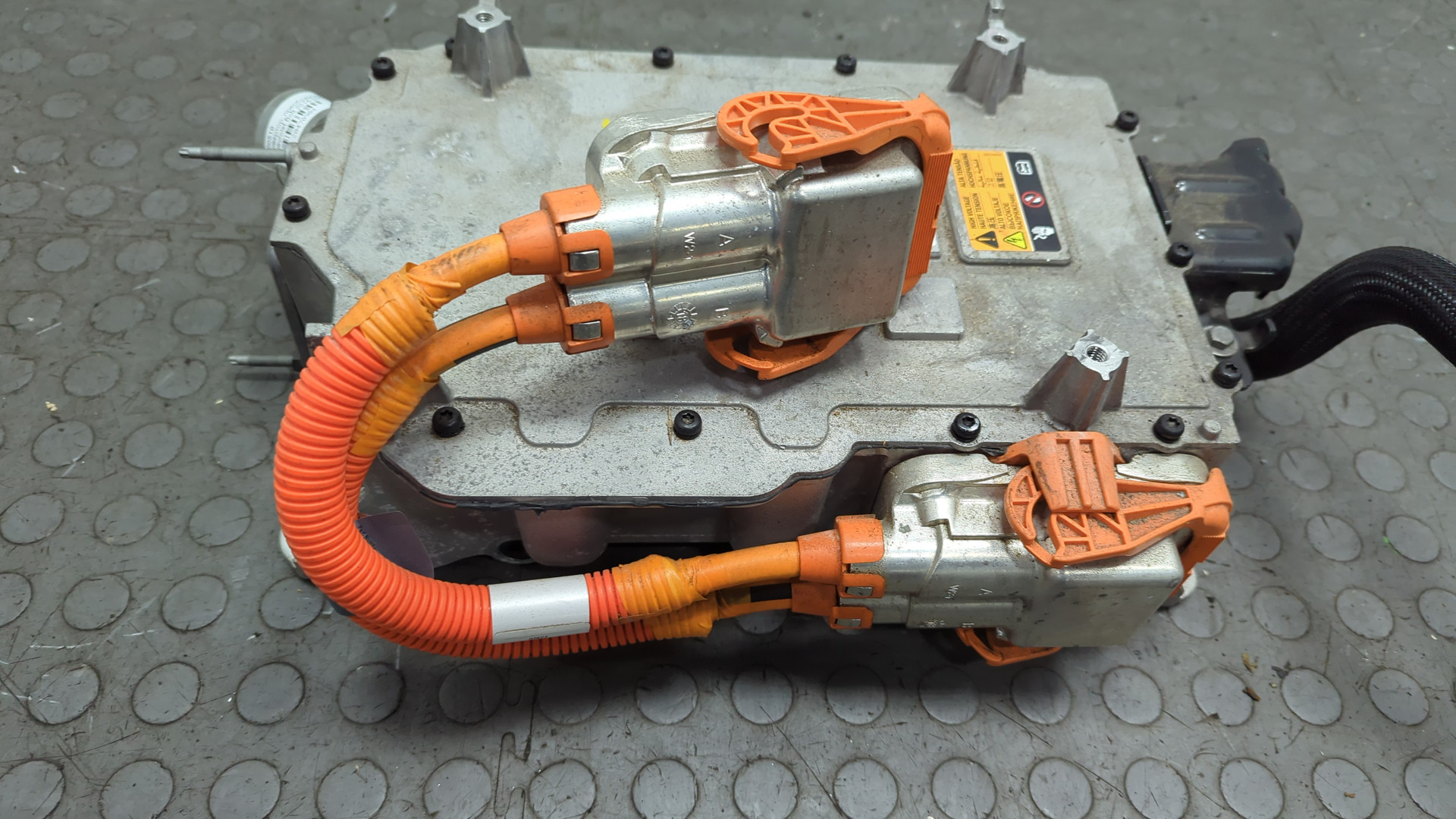 Преобразователь напряжения (адаптер)