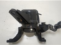  Подушка крепления двигателя Toyota Prius 2009-2015 20471080 #1
