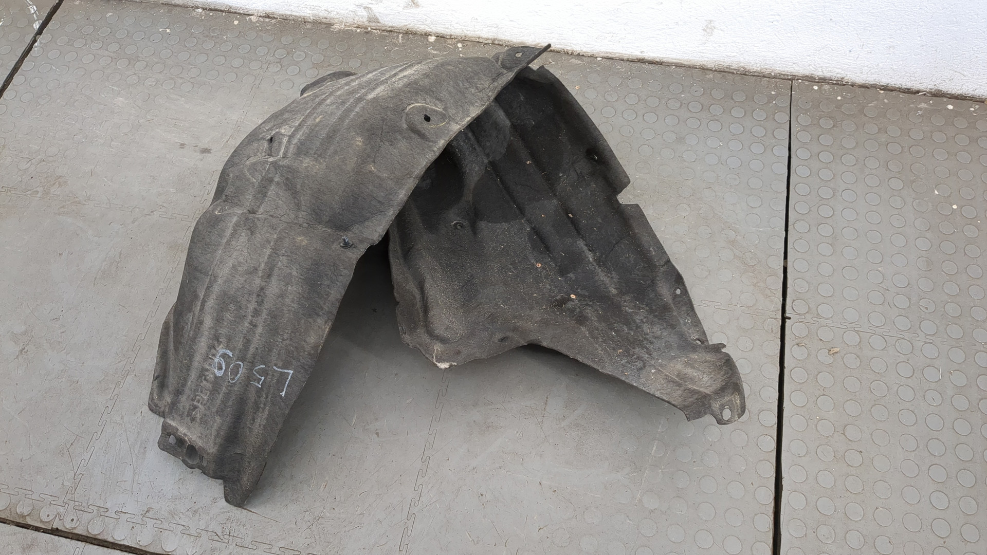Подкрылок Honda Accord 08-13 (Спереди/ Слева)