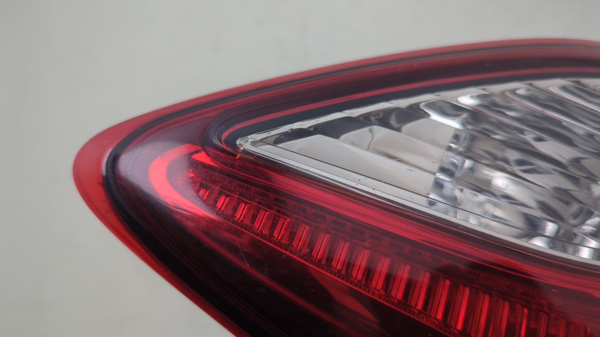 Фонарь задний внутренний правый