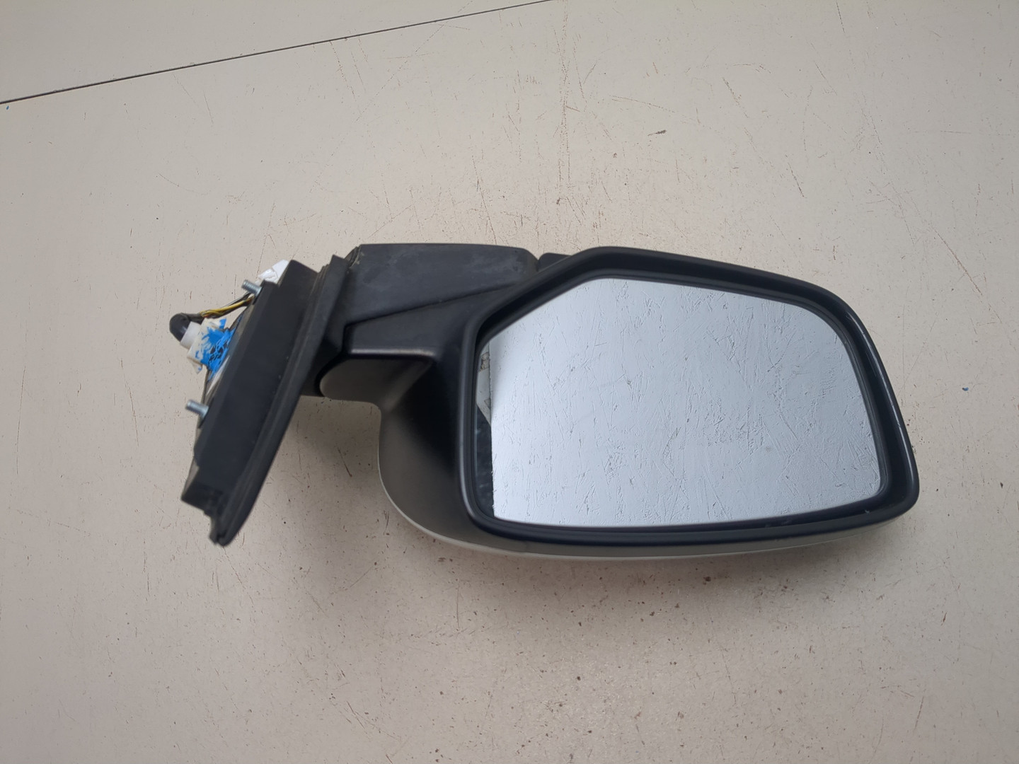 Зеркало левое электрическое