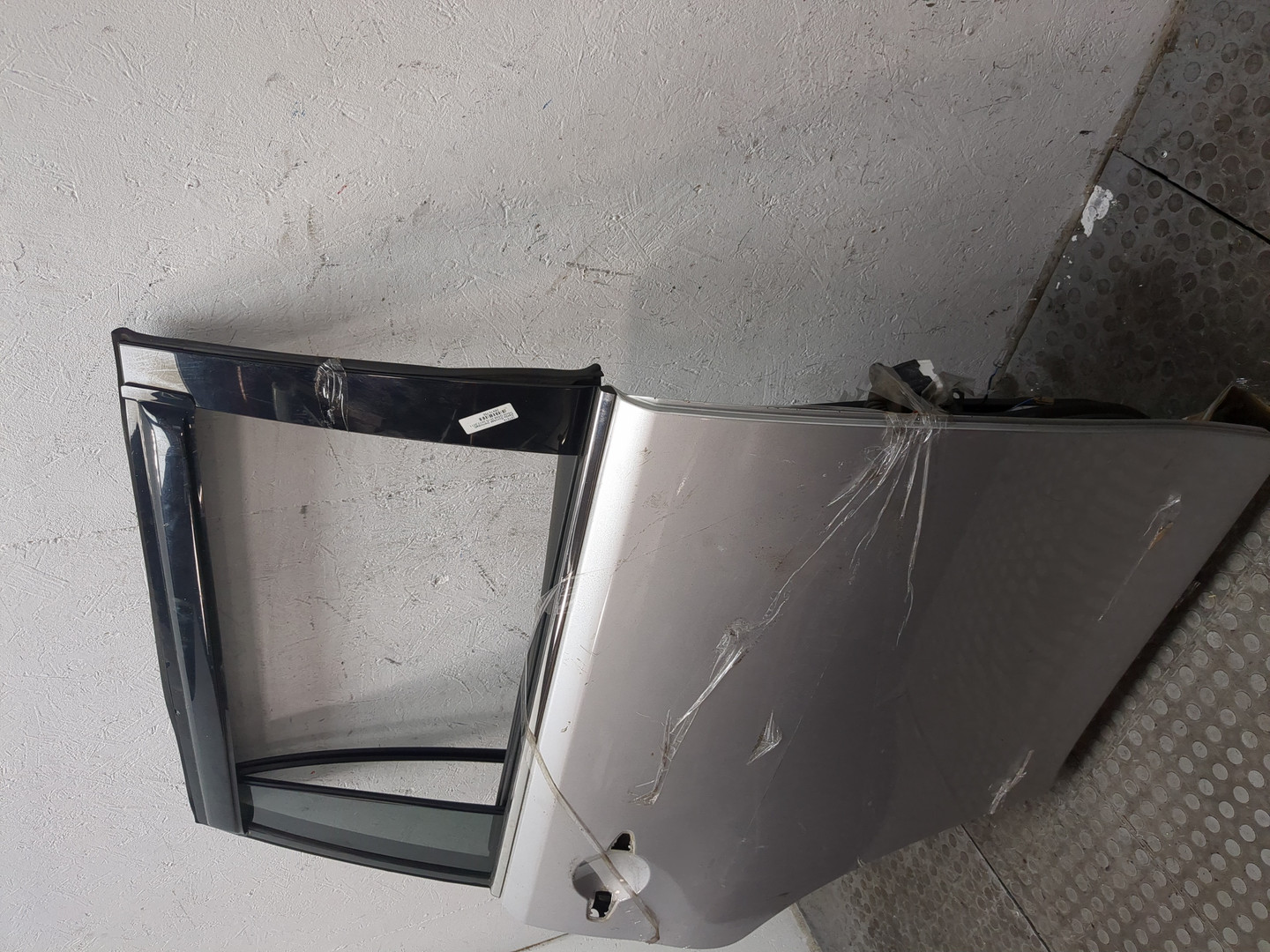 Дверь задняя правая