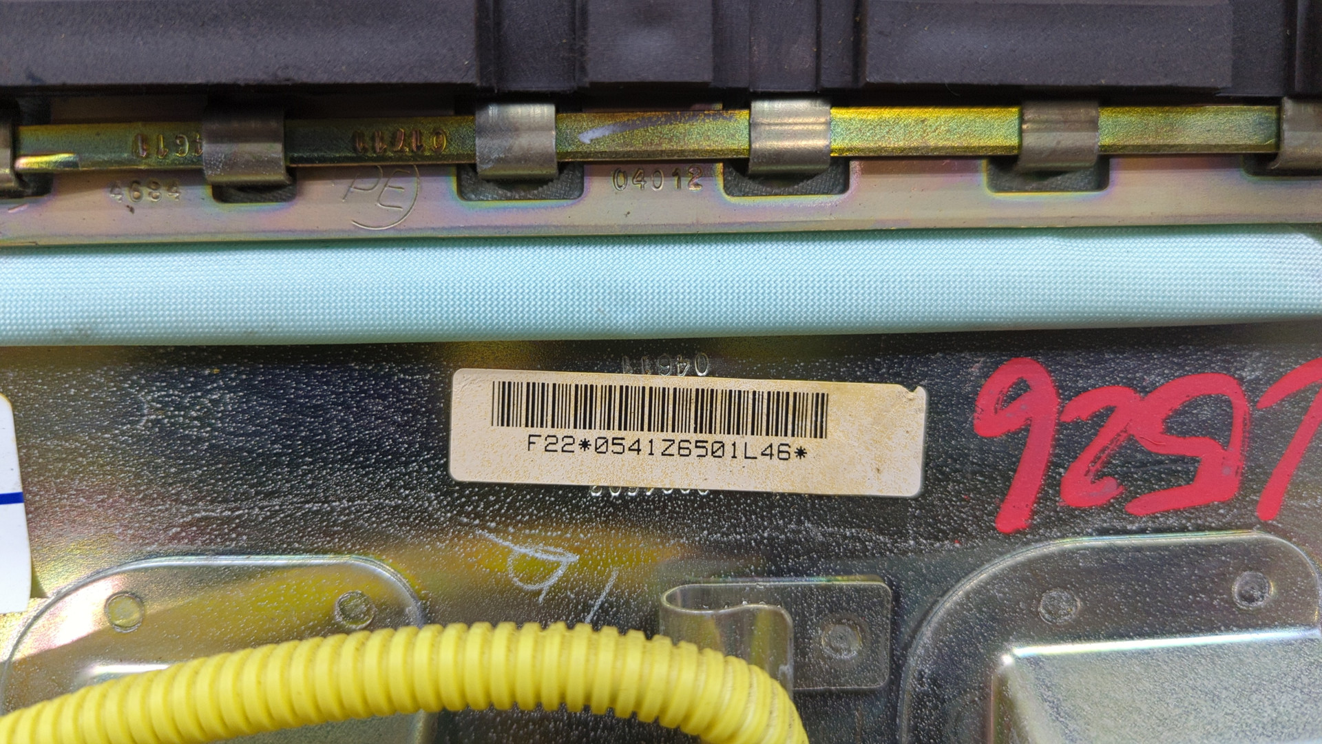 Подушка безопасности пассажирская (в торпедо)