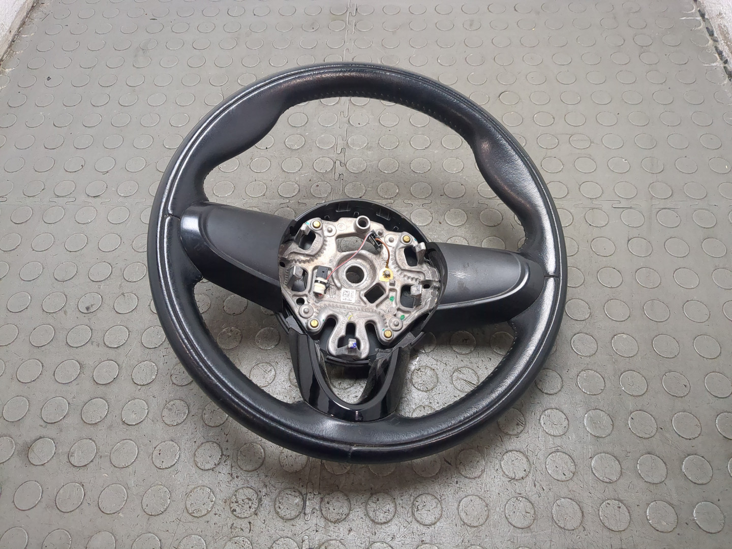 Рулевое колесо (руль)