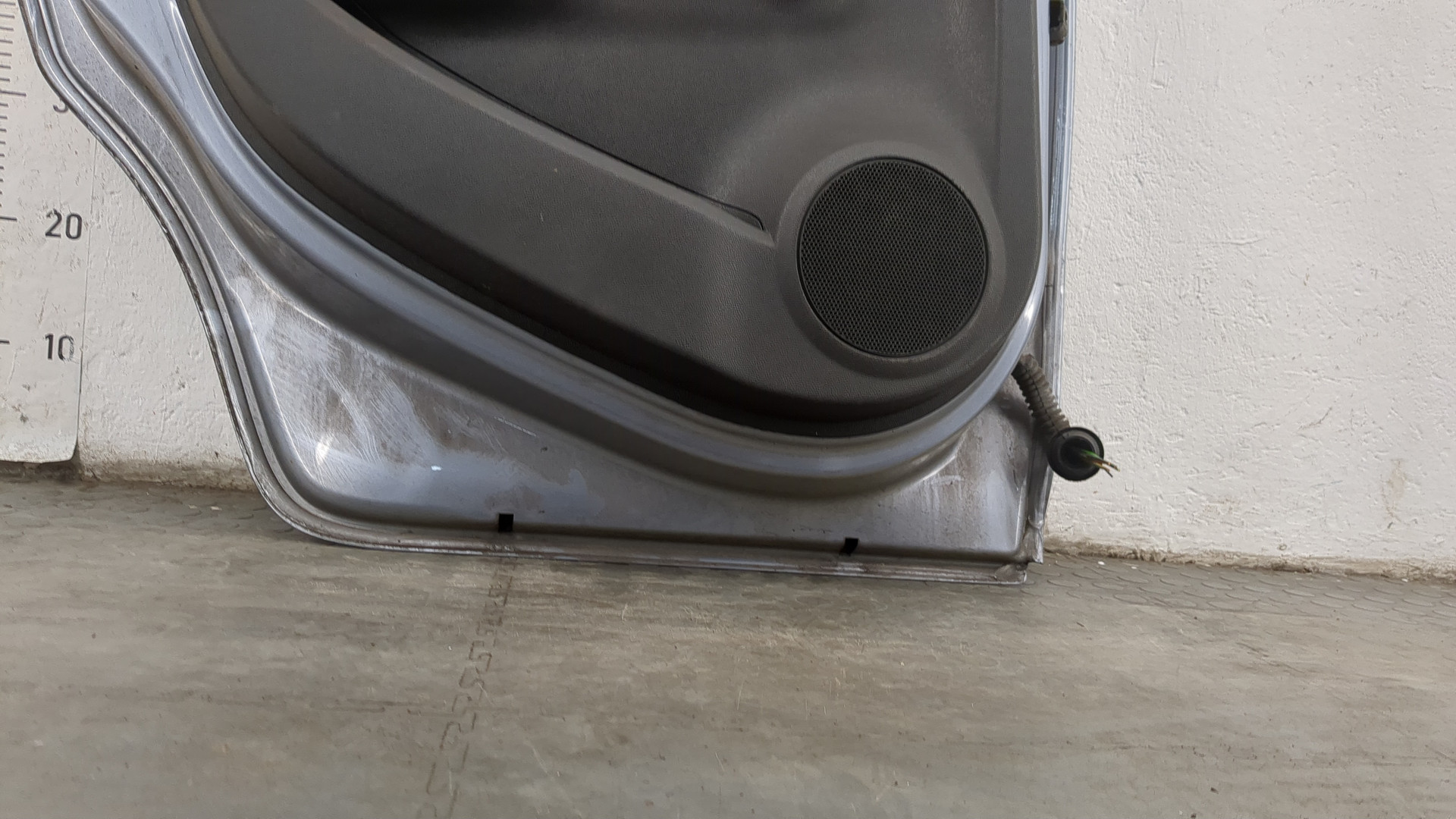 Дверь задняя левая