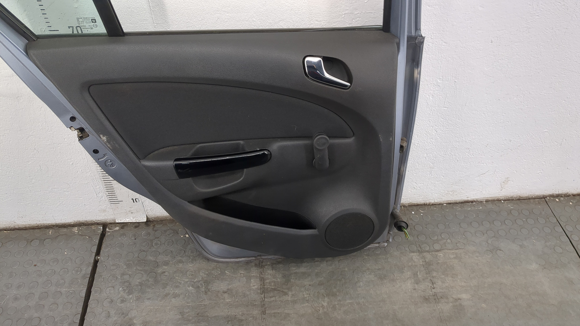 Дверь задняя левая