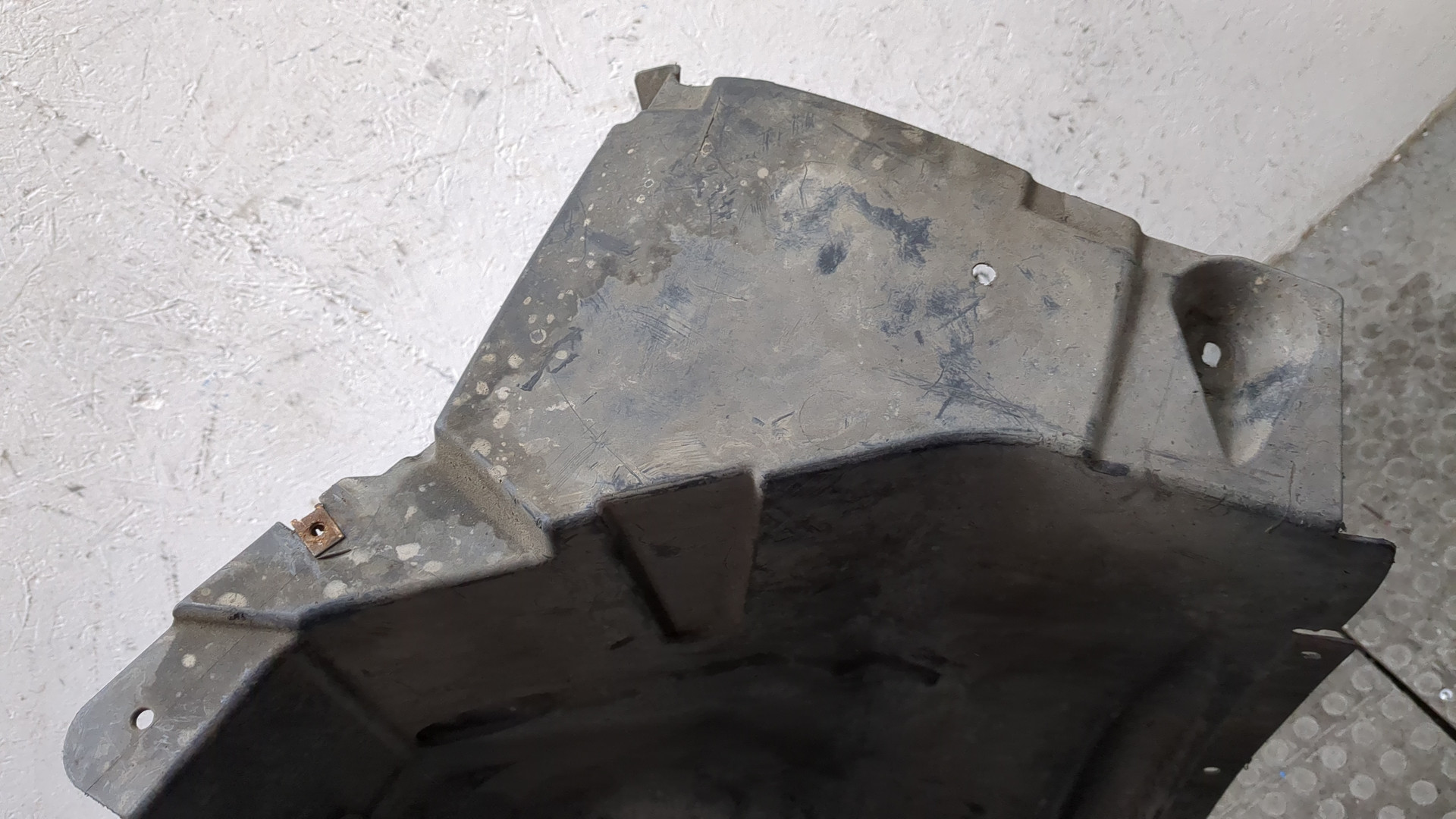 Локер передний правый