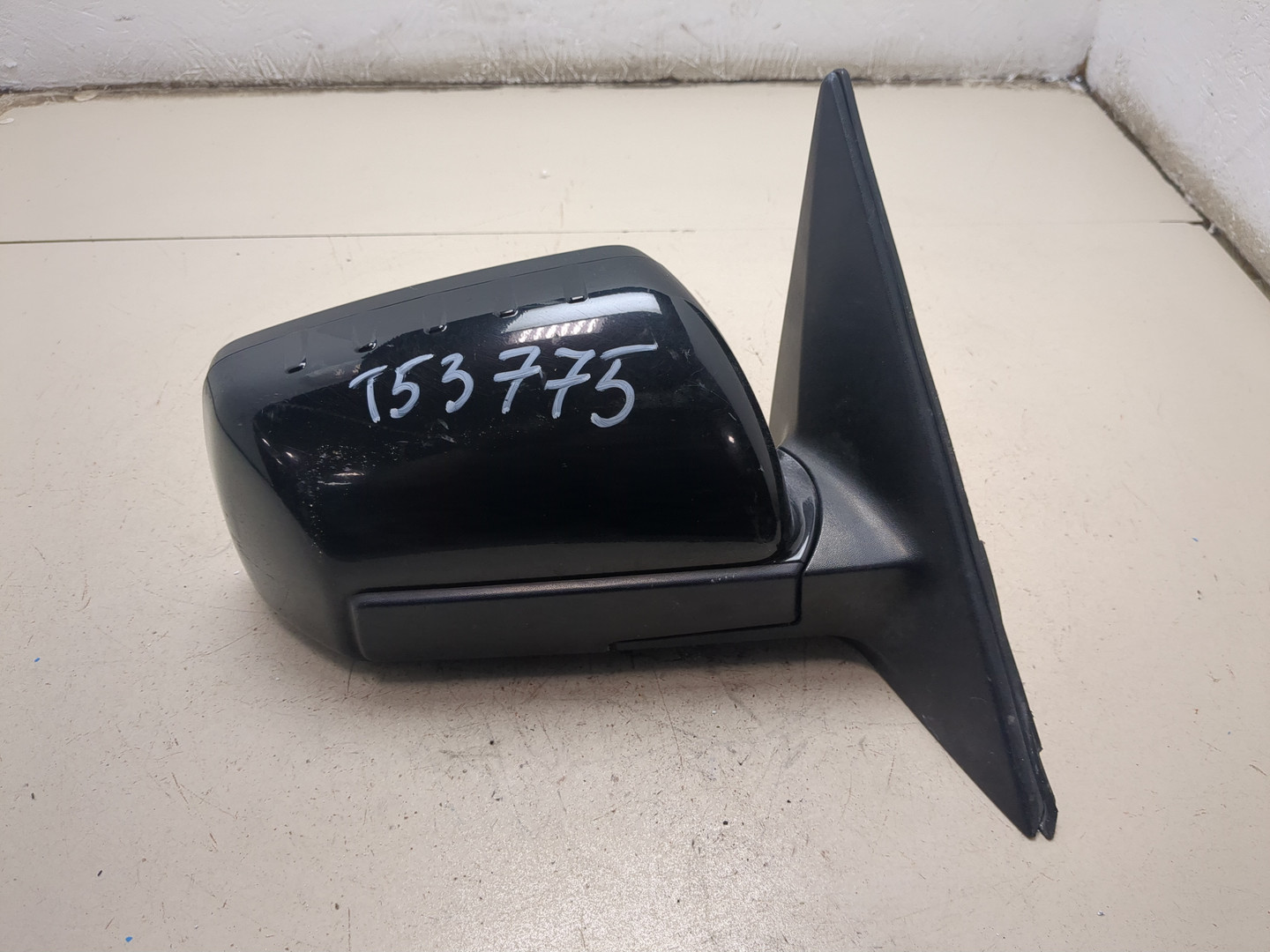 Зеркало правое электрическое