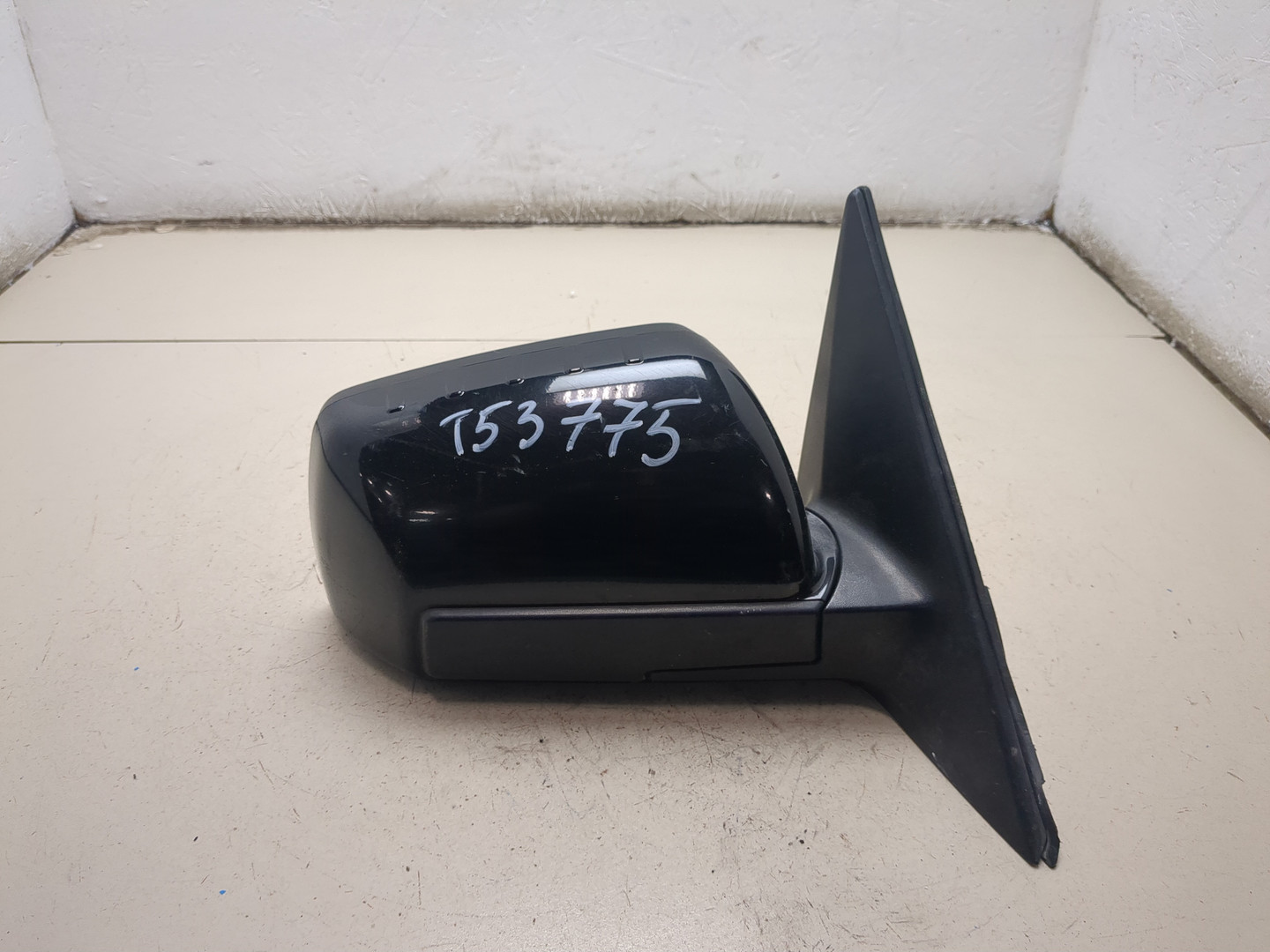 Зеркало правое электрическое