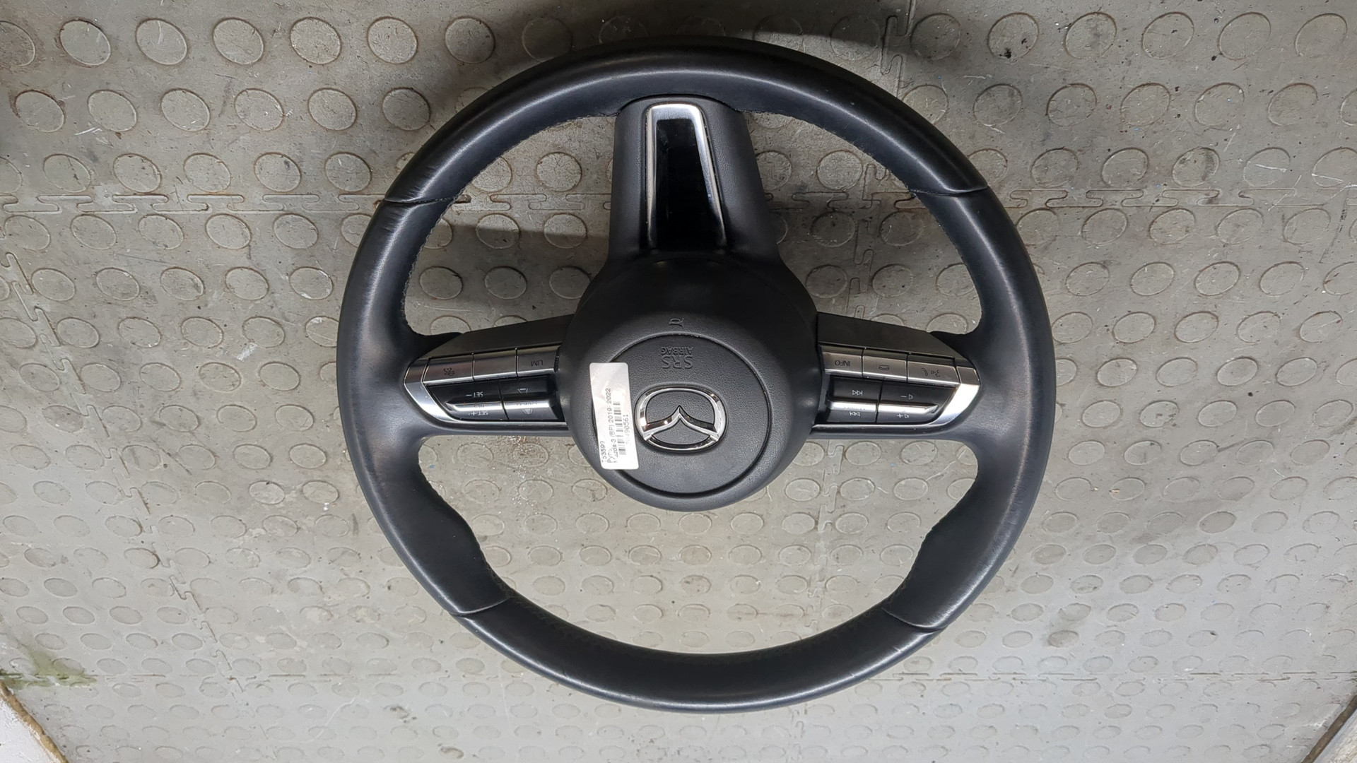 Рулевое колесо (руль)