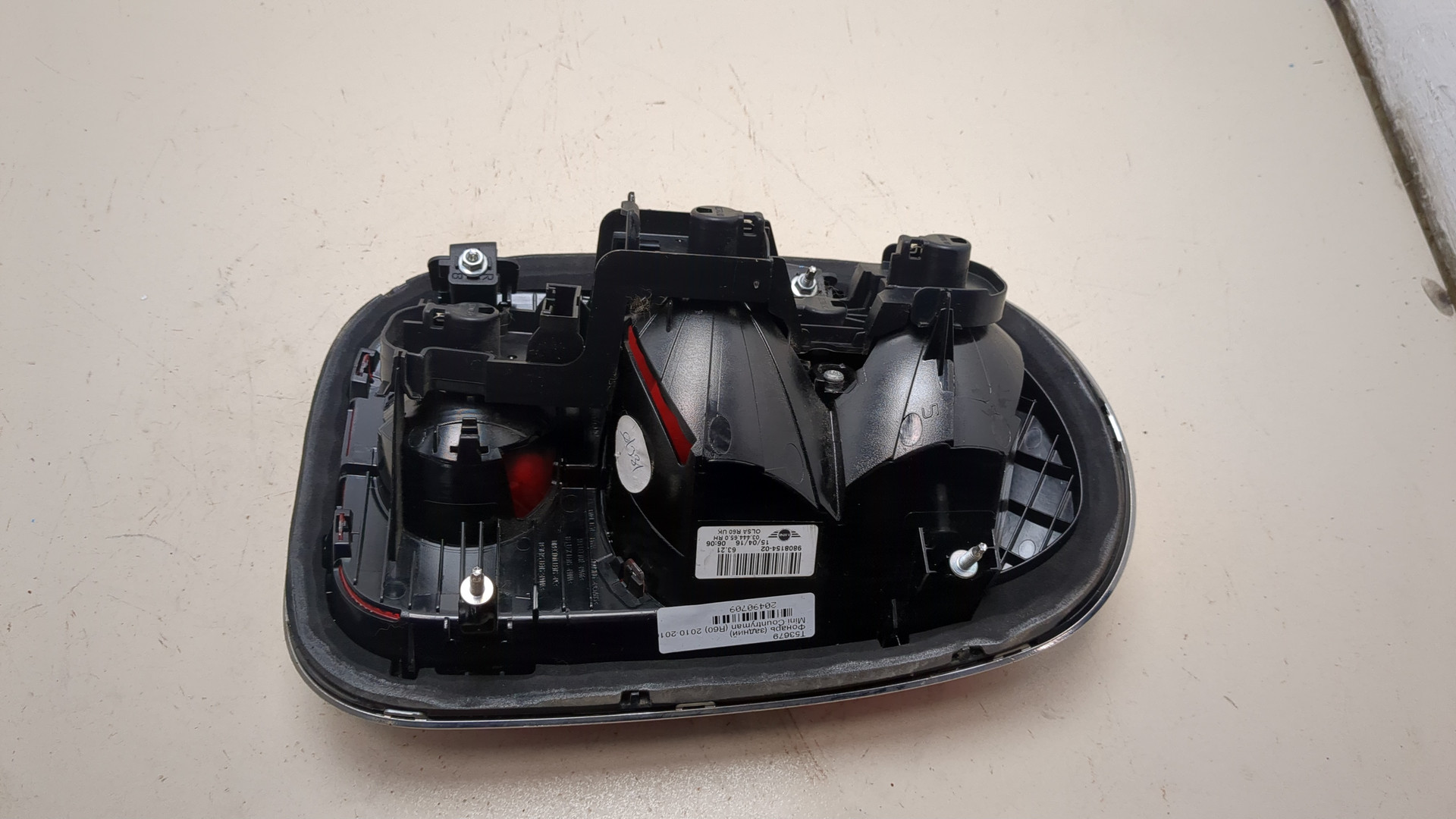 Фонарь задний правый