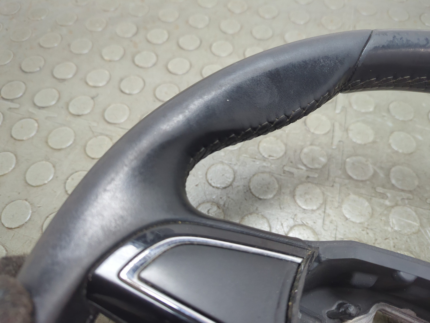 Рулевое колесо (руль)