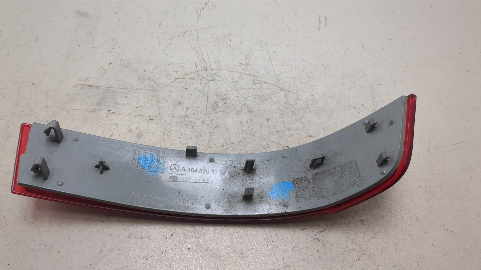 Отражатель в бампер задний правый