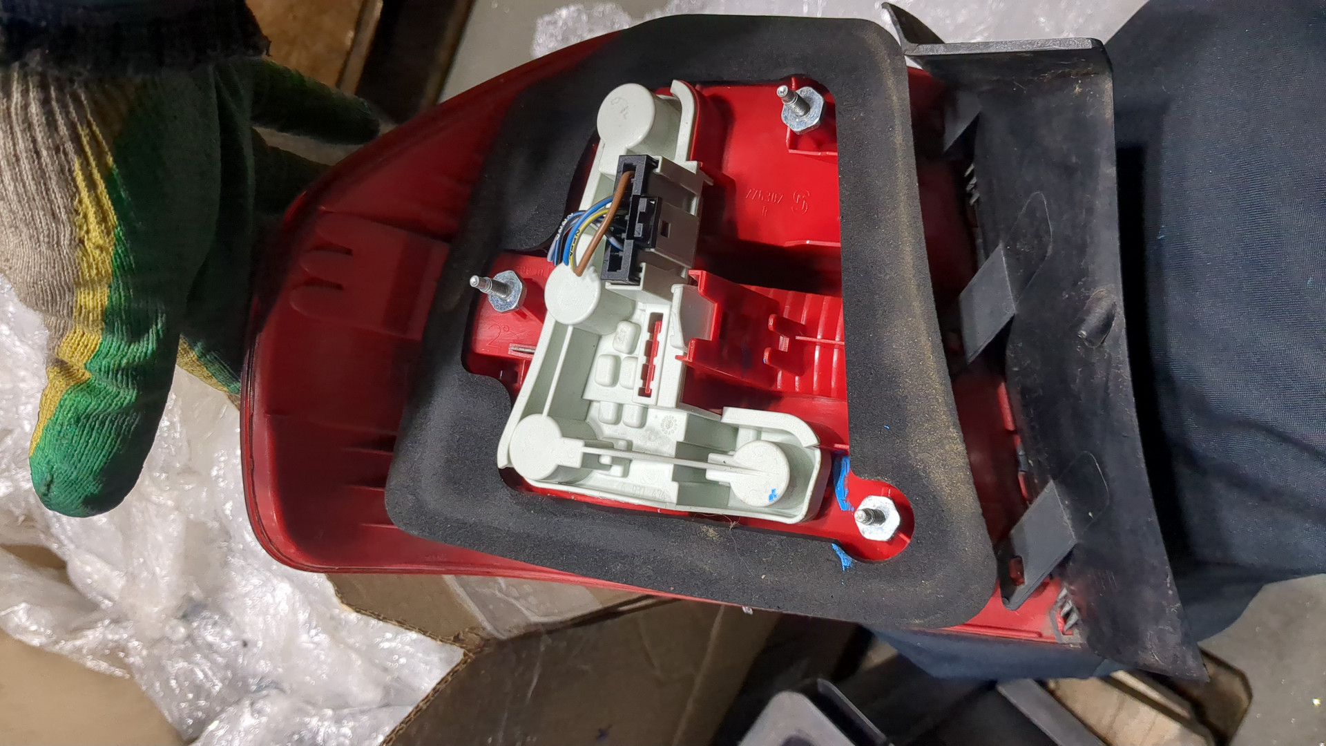 Фонарь задний правый