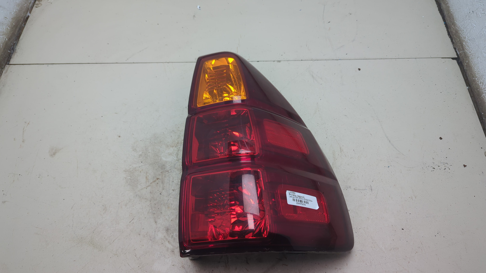 Фонарь задний правый