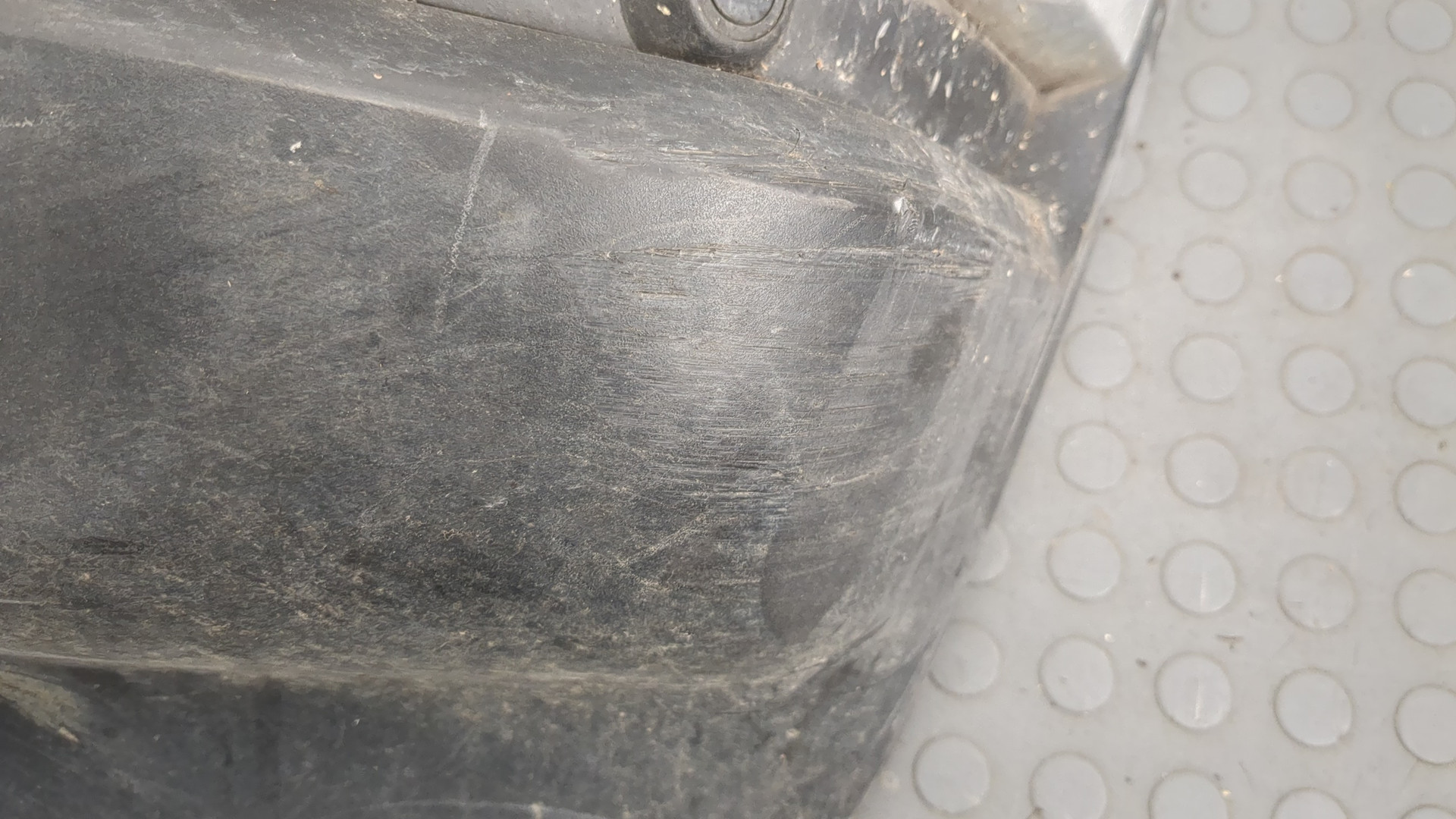 Бампер передний