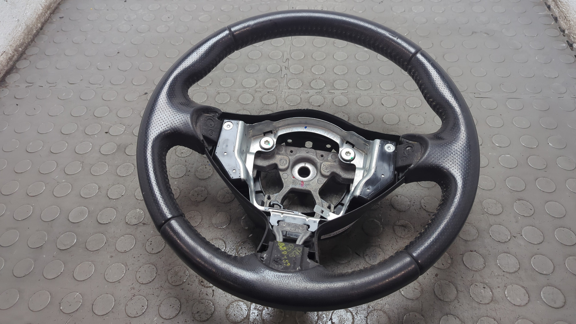 Рулевое колесо (руль)