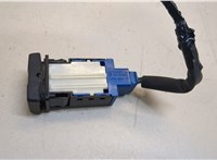  Кнопка обогрева сидений Toyota Auris E18 2012- 20498440 #2