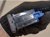  Кнопка обогрева сидений Toyota Auris E18 2012- 20498440 #3
