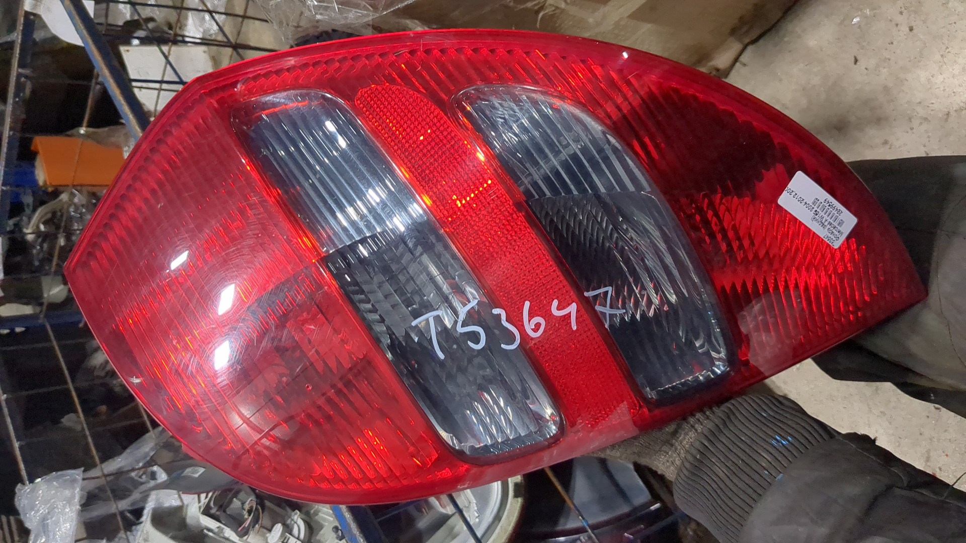 Фонарь задний правый