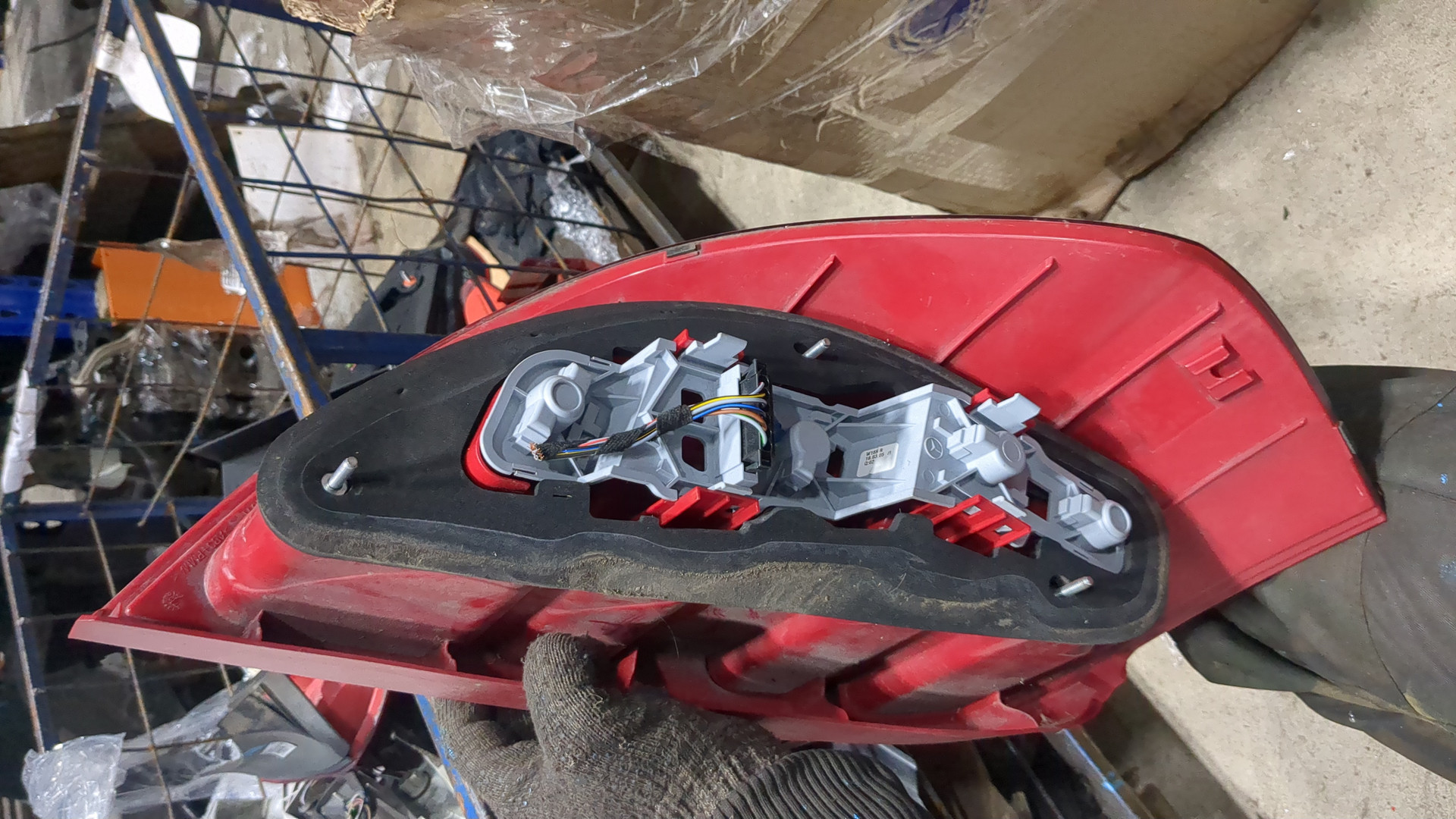 Фонарь задний правый